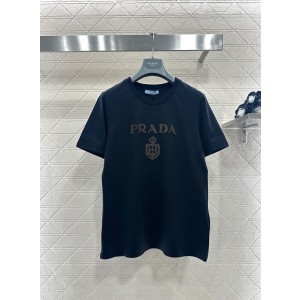 Prada 프라다 골드 레터링 로고 반팔 티셔츠 의류