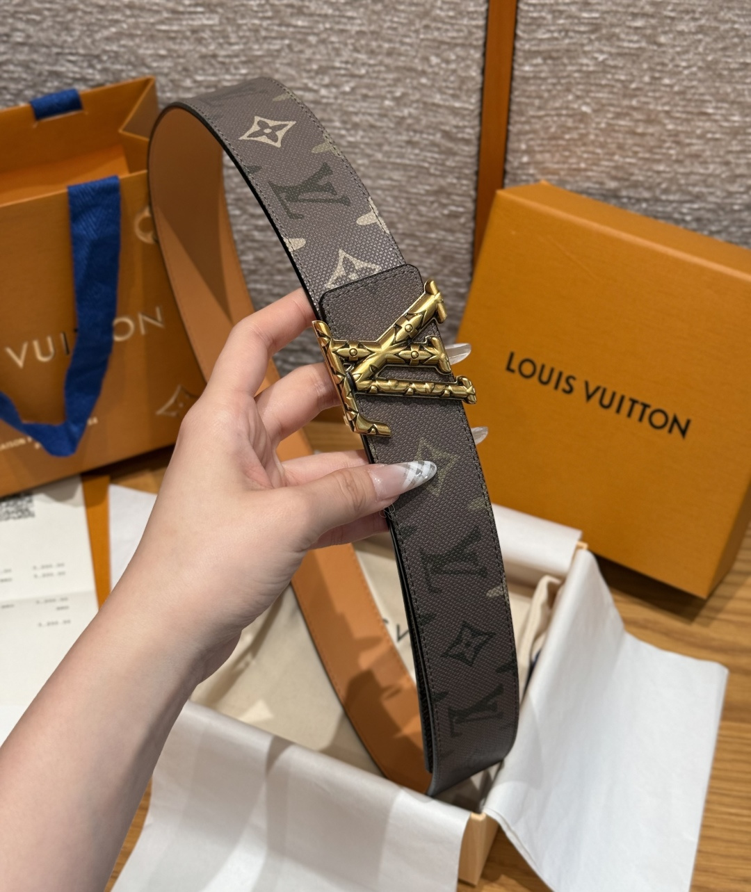 LV 루이비통 디멘션 모노그램 헤리티지 40mm 양면 벨트