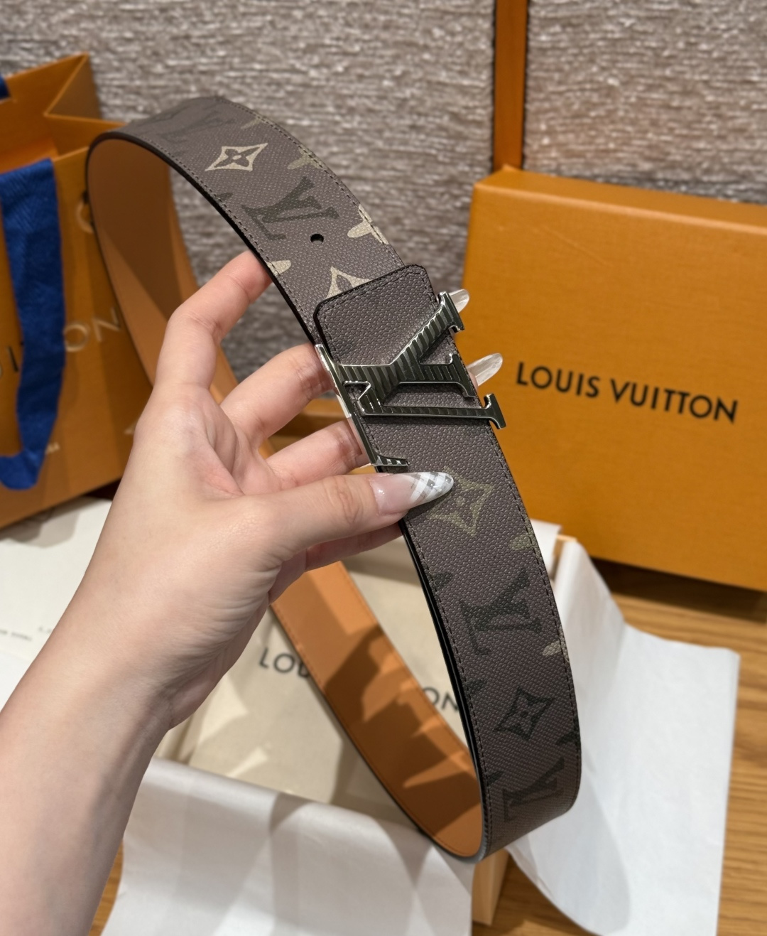 LV 루이비통 디멘션 모노그램 헤리티지 40mm 양면 벨트