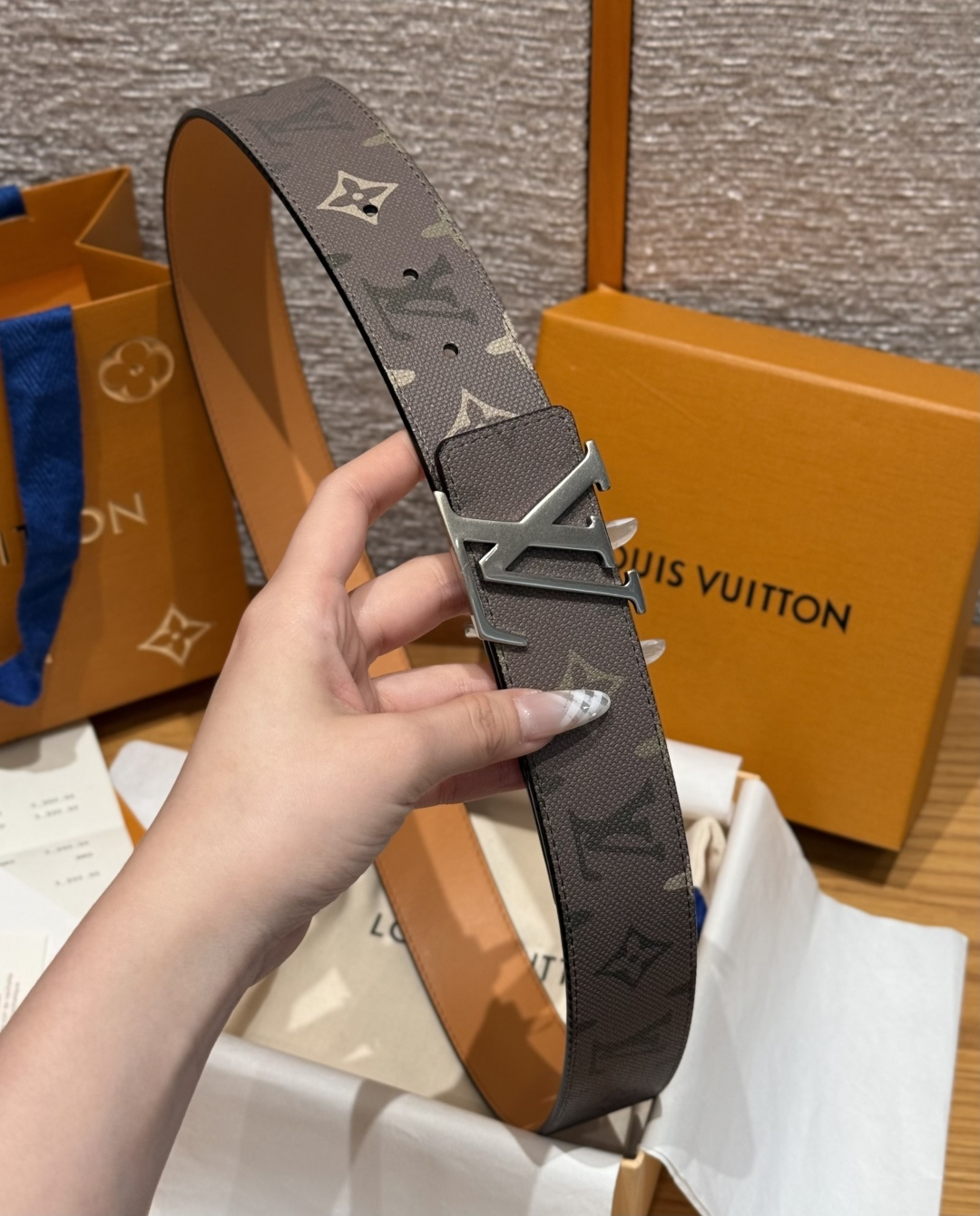 LV 루이비통 디멘션 모노그램 헤리티지 40mm 양면 벨트