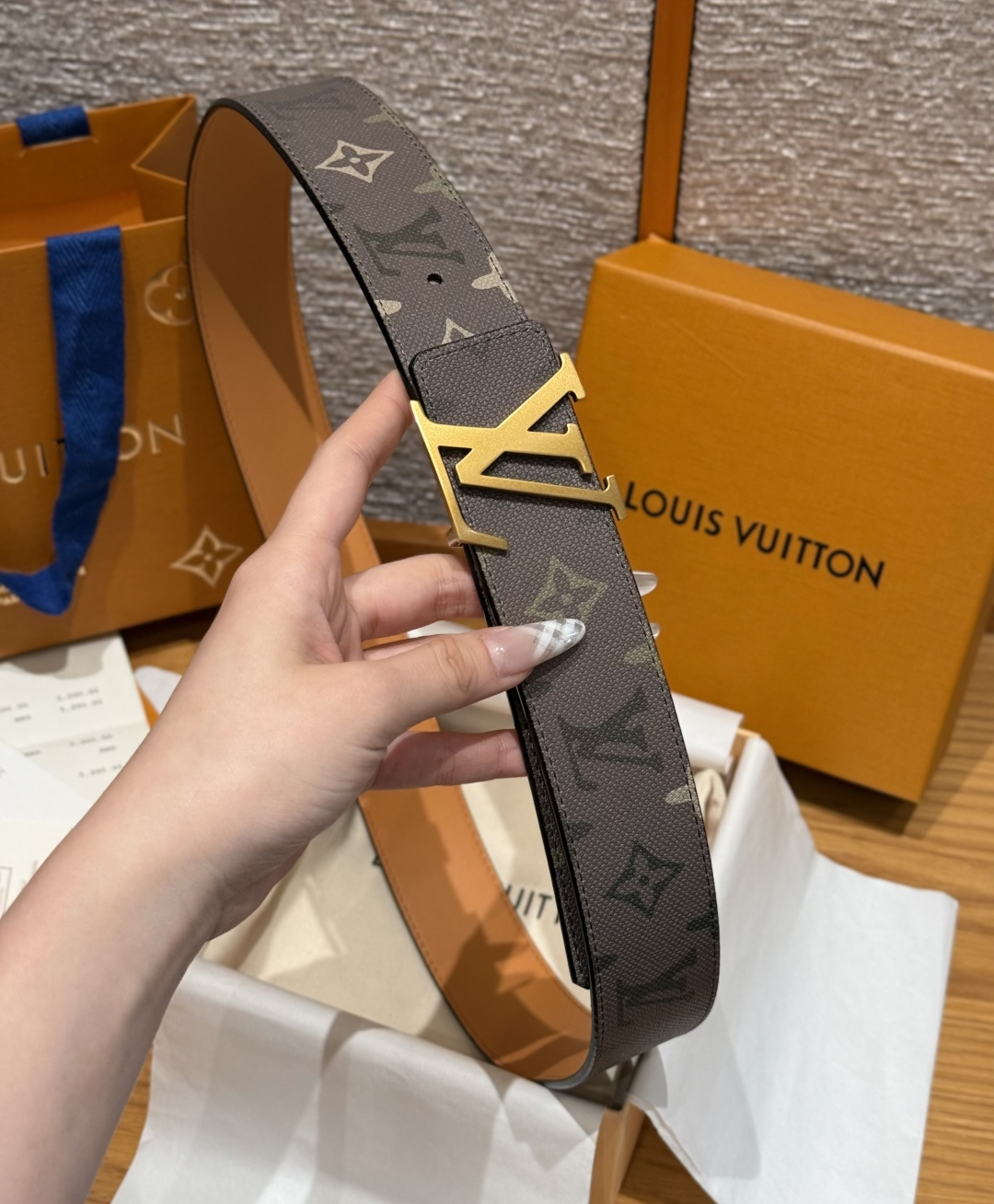 LV 루이비통 디멘션 모노그램 헤리티지 40mm 양면 벨트