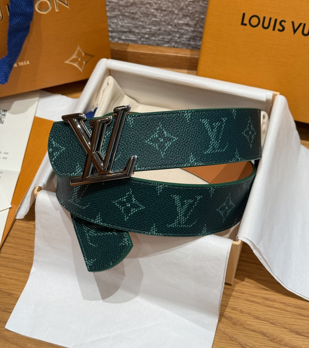 LV 루이비통 디멘션 모노그램 헤리티지 40mm 양면 벨트