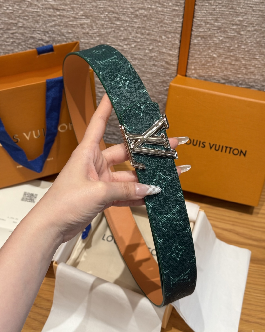 LV 루이비통 디멘션 모노그램 헤리티지 40mm 양면 벨트