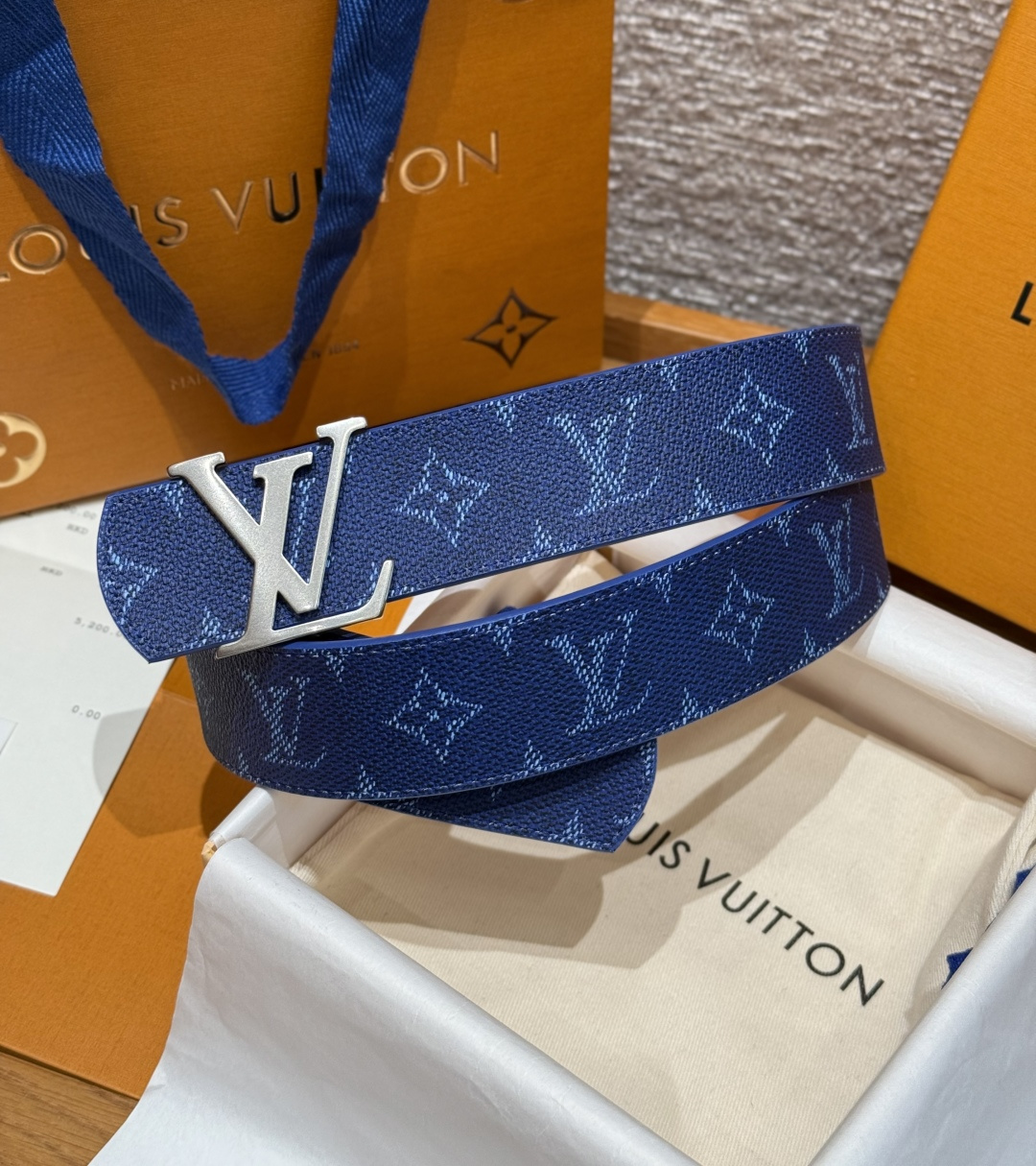 LV 루이비통 디멘션 모노그램 헤리티지 40mm 양면 벨트
