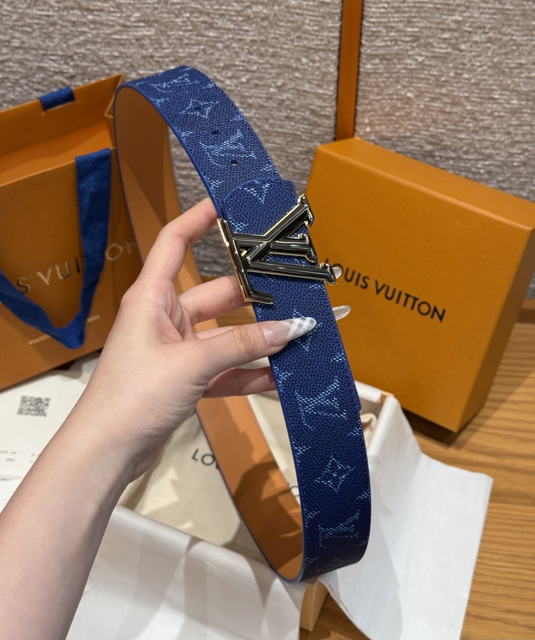 LV 루이비통 디멘션 모노그램 헤리티지 40mm 양면 벨트