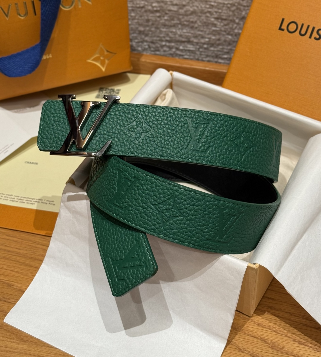 LV 루이비통 남성 토뤼옹(Taurillon) 40mm 양면 리버시블 벨트