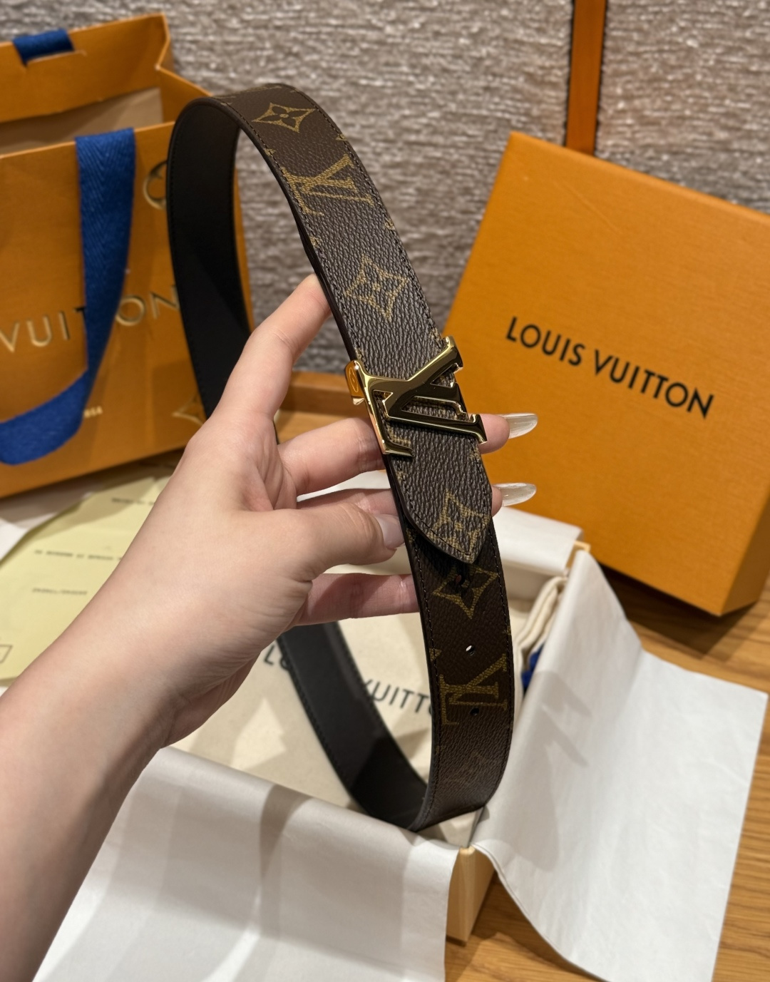 LV 루이비통 아이코닉(ICONIC) 25mm 양면 리버시블 벨트