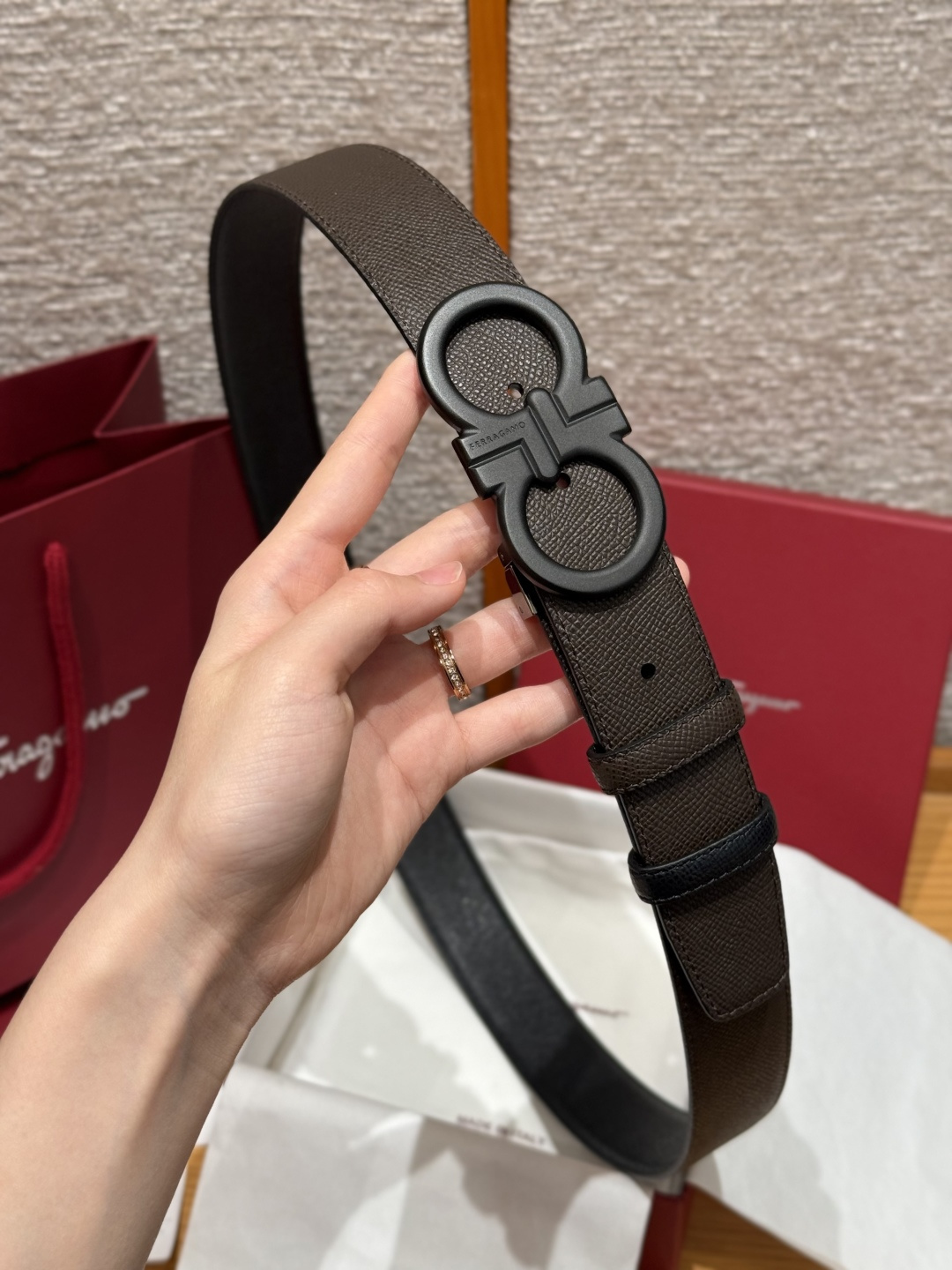 페라가모(Ferragamo) 양면 조절식 Gancini 간치니 팔라듐 벨트