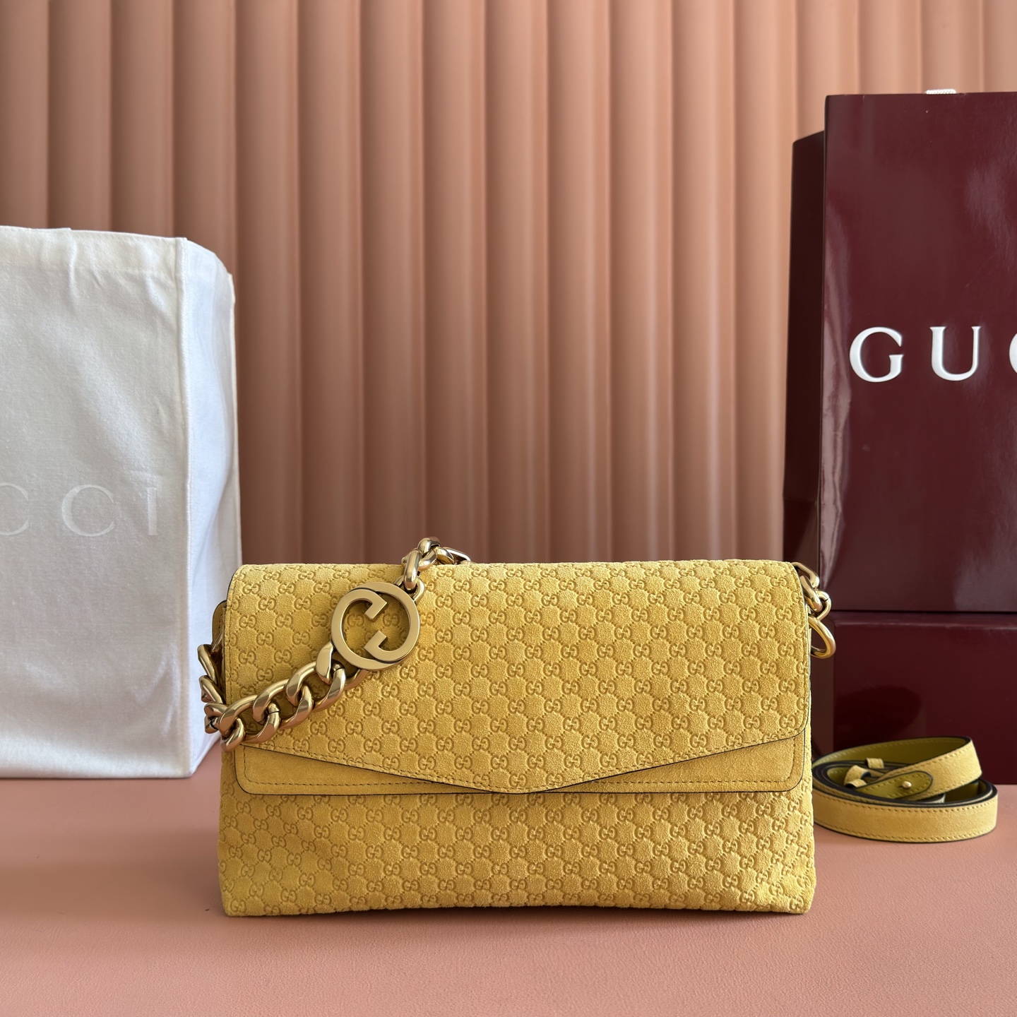 구찌(GUCCI) 라운드 인터로킹 G 체인 숄더백 가방