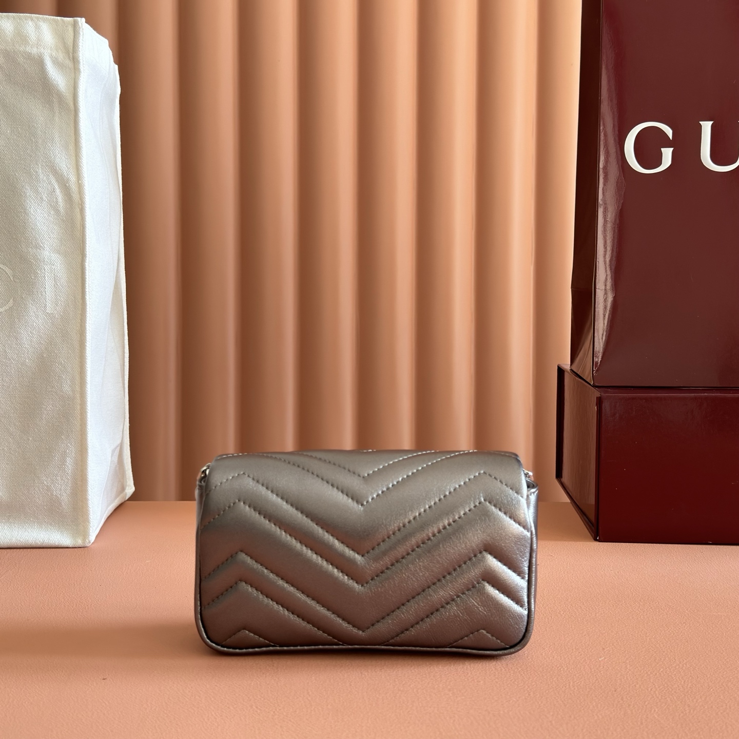 구찌(GUCCI) GG 마몽 Marmont 마틀라세 미니백 가방