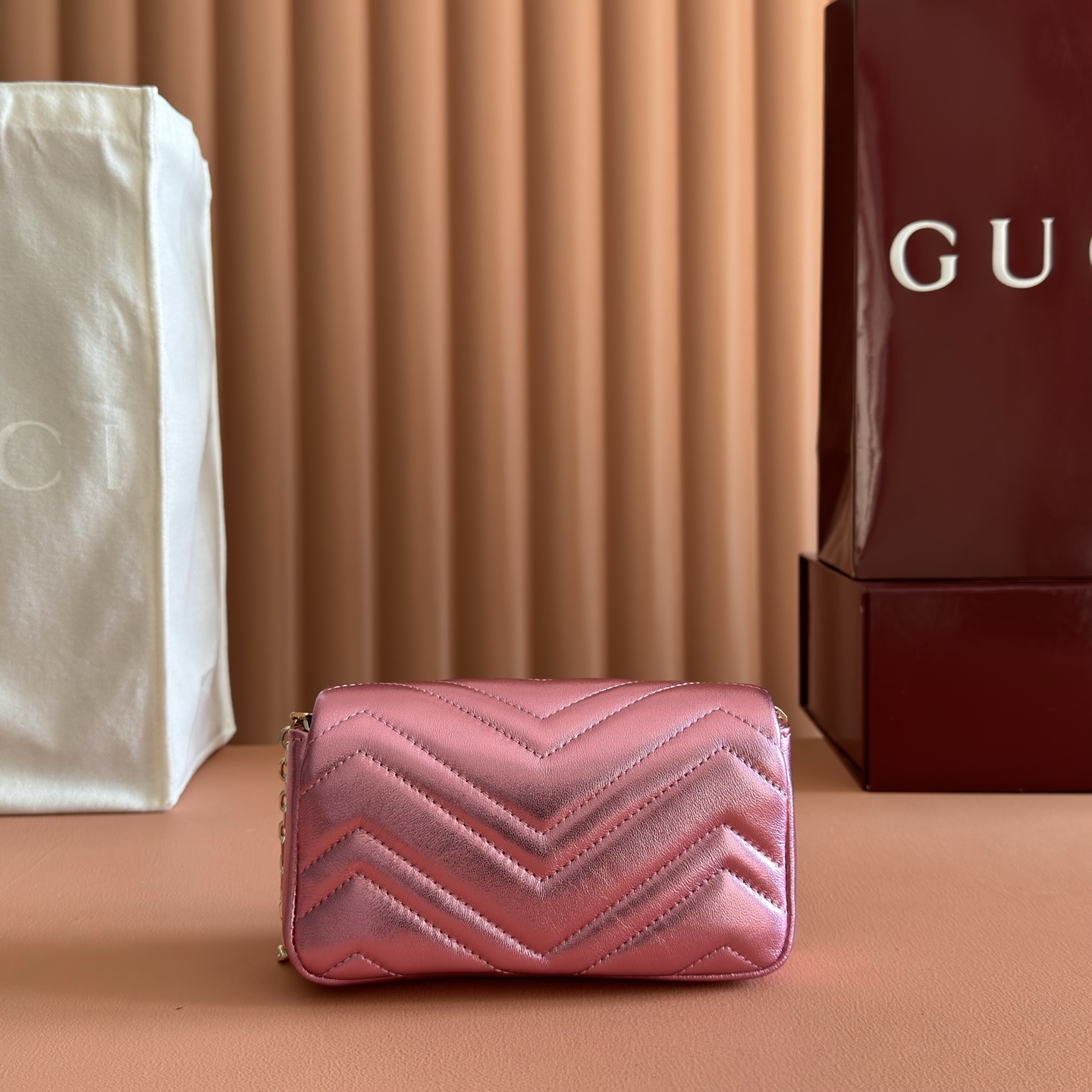 구찌(GUCCI) GG 마몽 Marmont 마틀라세 미니백 가방