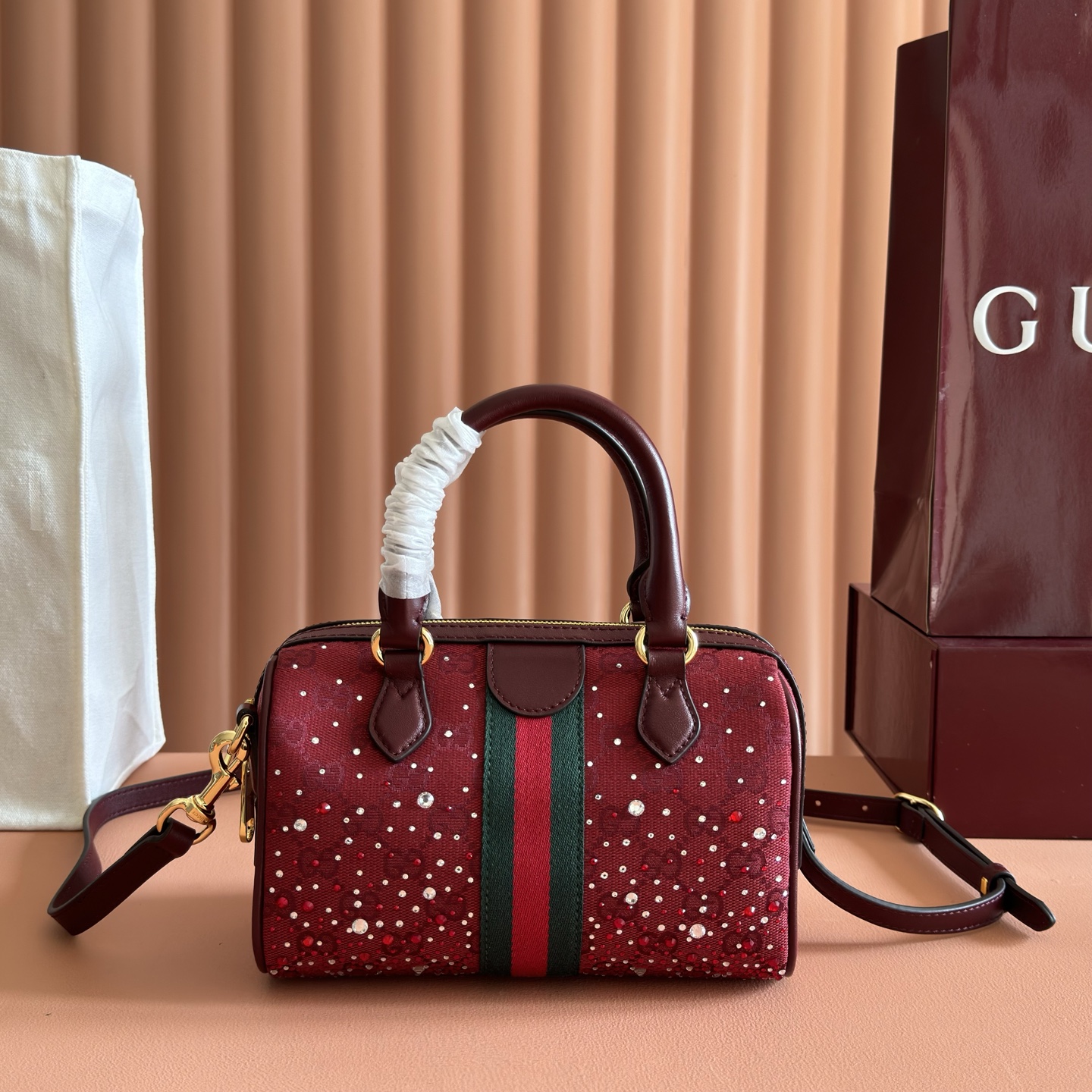 구찌(GUCCI) 오피디아(Ophidia) 그라데이션 크리스탈 미니 백 토트백 숄더백 가방