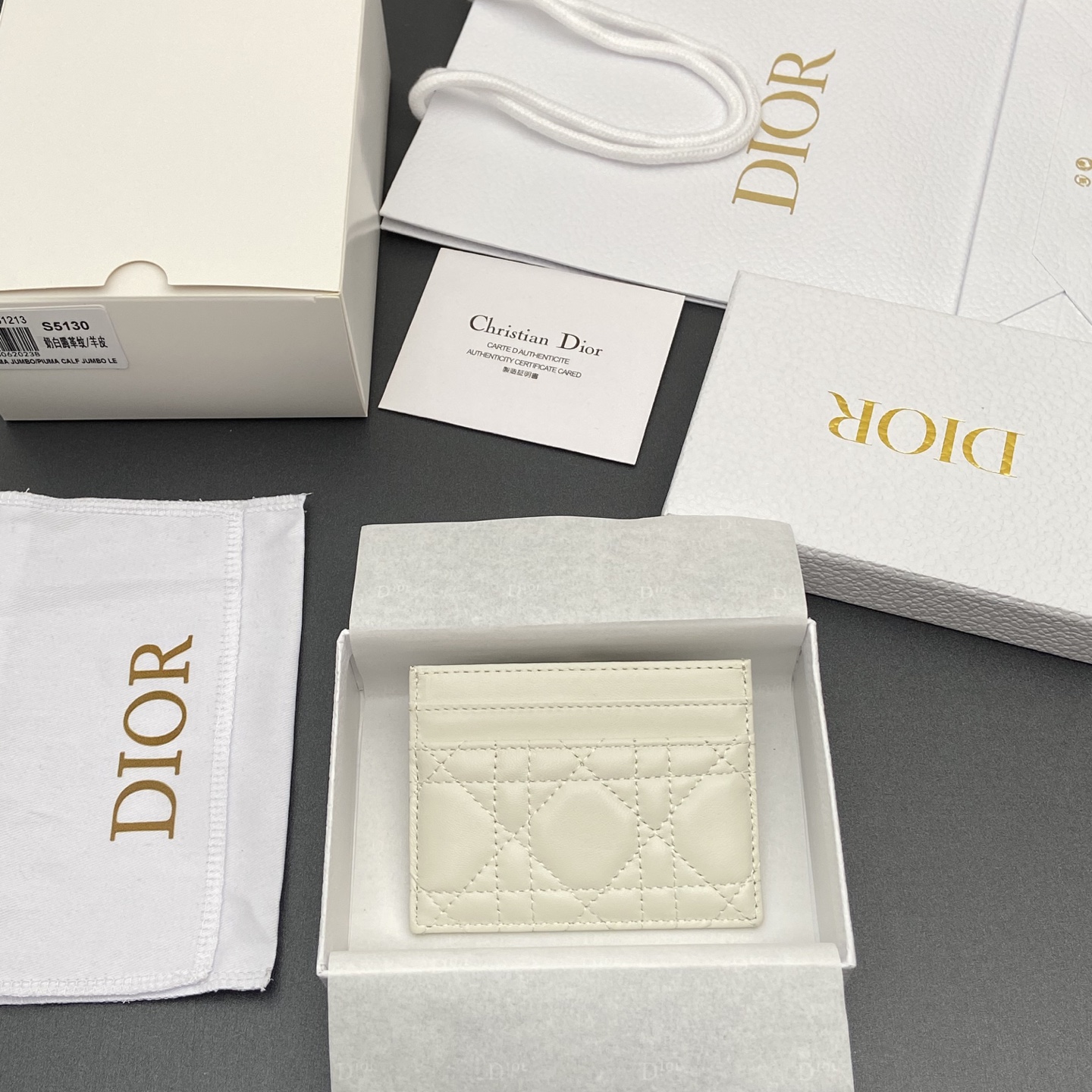 디올(DIOR) 카로 프리지아 Caro Freesia 카드 지갑 홀더