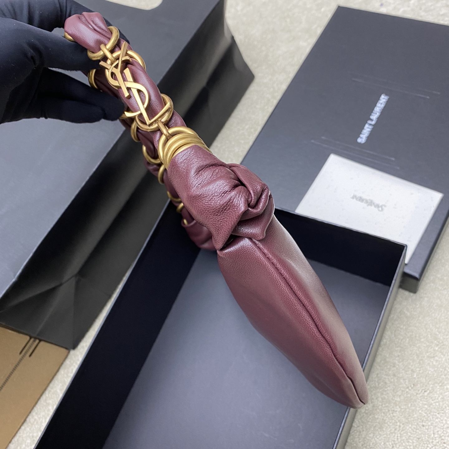 생로랑(YSL) 아마리아(Amalia) 미니 핸드백 가방