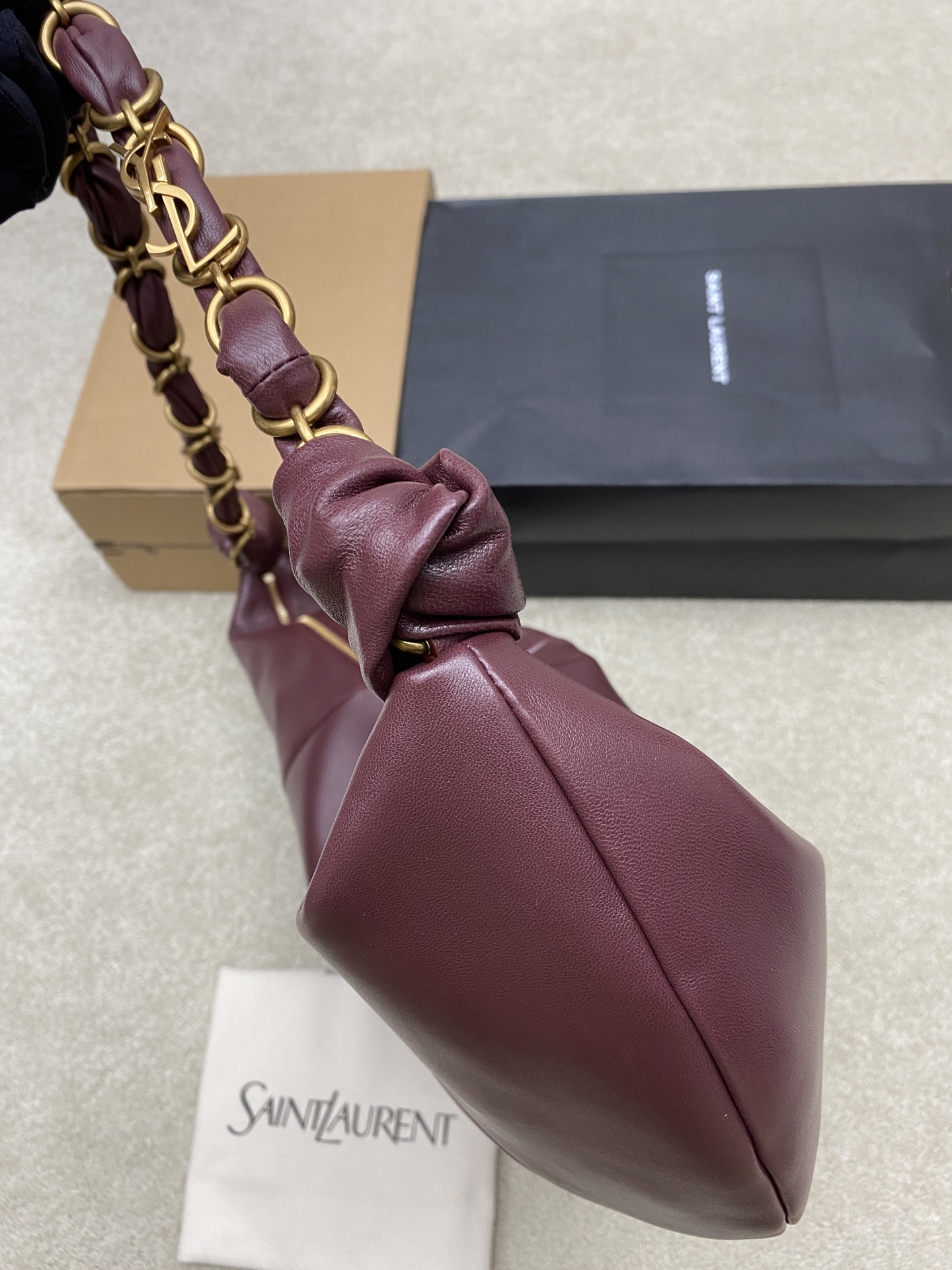 생로랑(YSL) 아마리아(Amalia) 호보백 핸드백 가방