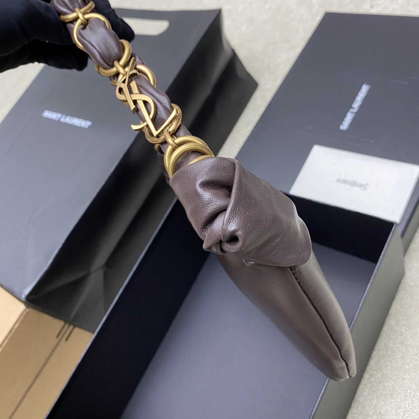 생로랑(YSL) 아마리아(Amalia) 미니 핸드백 가방