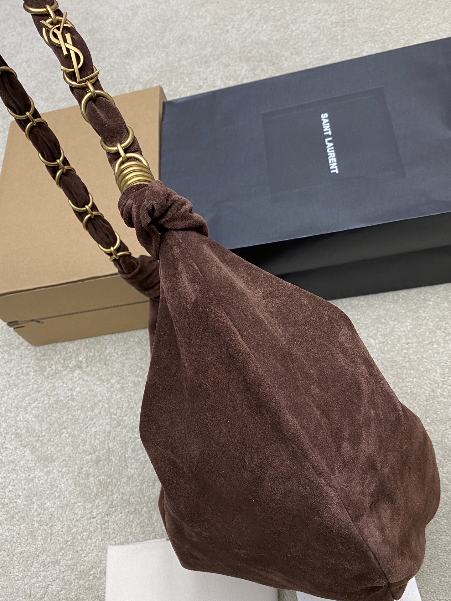 생로랑(YSL) 아마리아(Amalia) 매트 커피 호보백 가방