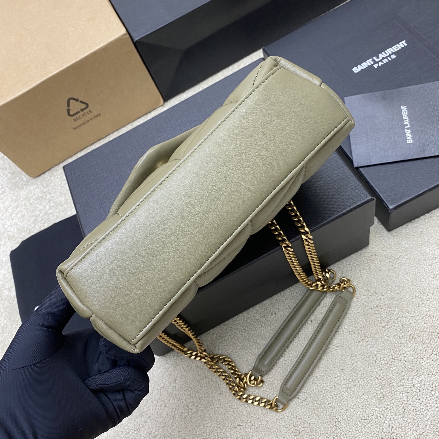 생로랑(YSL) 루루 푸퍼(Loulou Puffer) 미니 모스 그린 램스킨 숄더백 가방