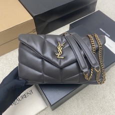 생로랑(YSL) 루루 푸퍼(Loulou Puffer) 미니 시티 그레이 램스킨 숄더백 가방