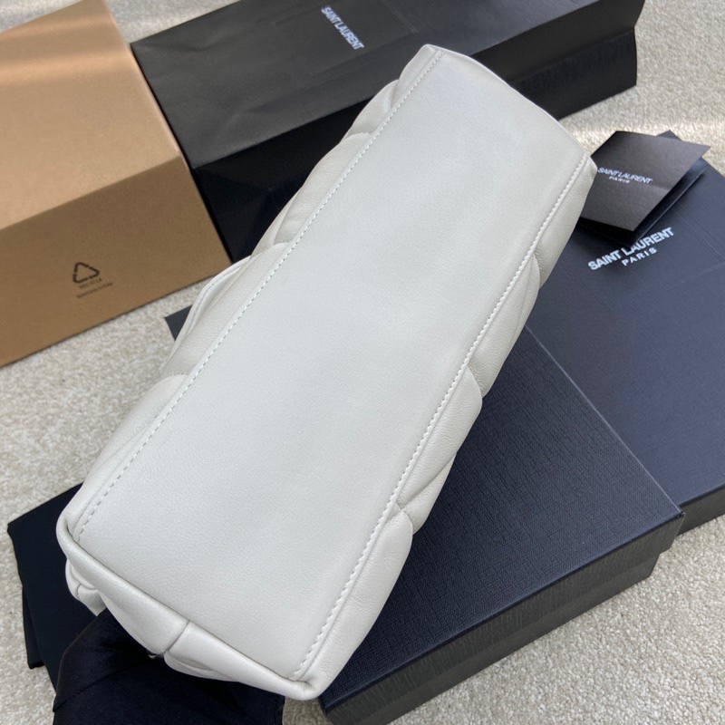 생로랑(YSL) 루루 푸퍼(Loulou Puffer) 미디움 화이트 (실버) 숄더백 가방