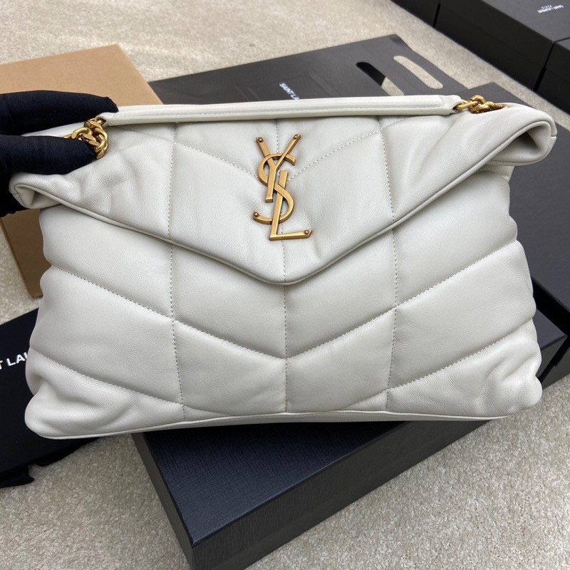 생로랑(YSL) 루루 푸퍼(Loulou Puffer) 라지 화이트 (빈티지 골드) 숄더백 가방