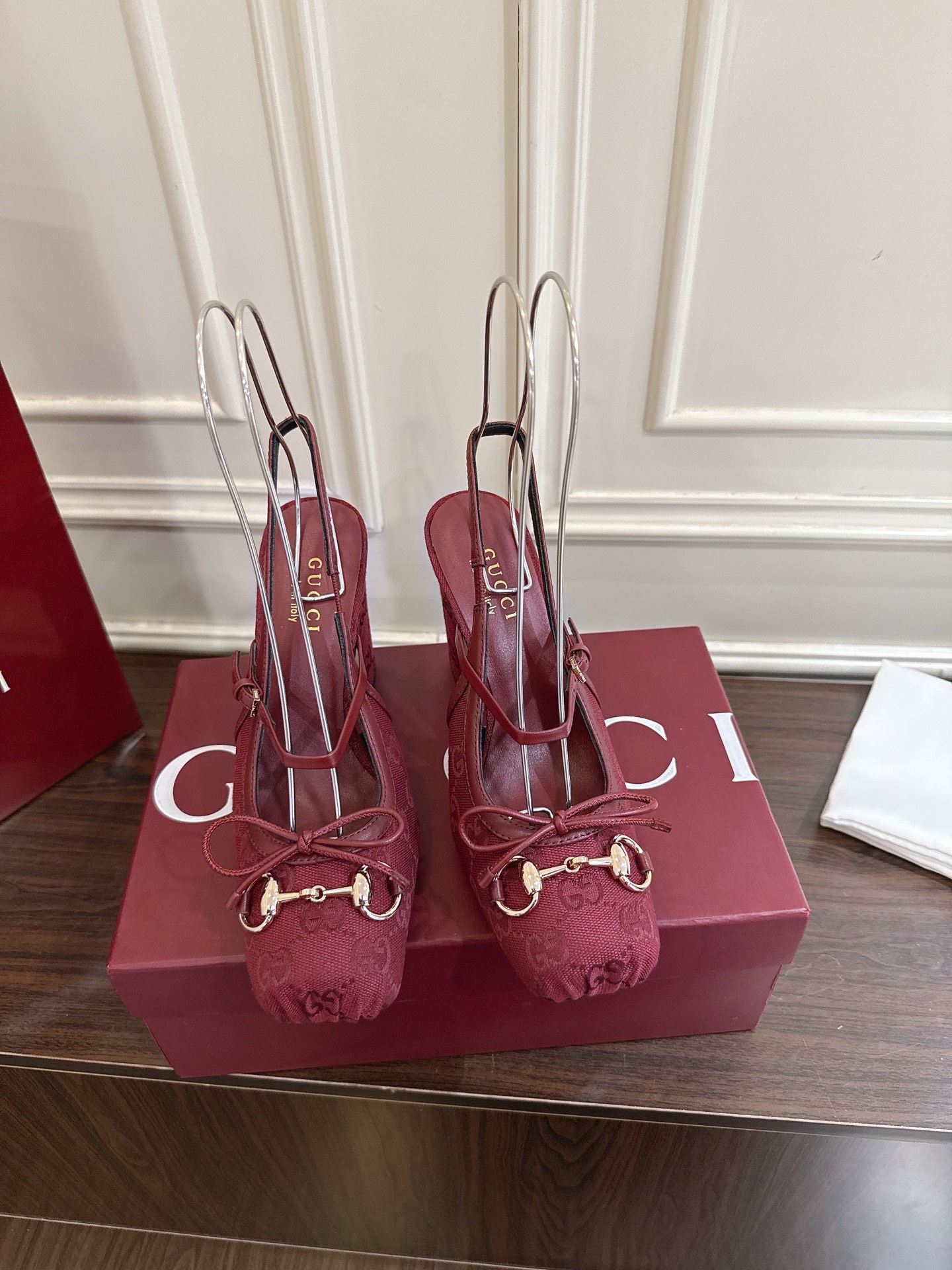 구찌(GUCCI) Horsebit 스트랩 하이힐 슈즈 신발