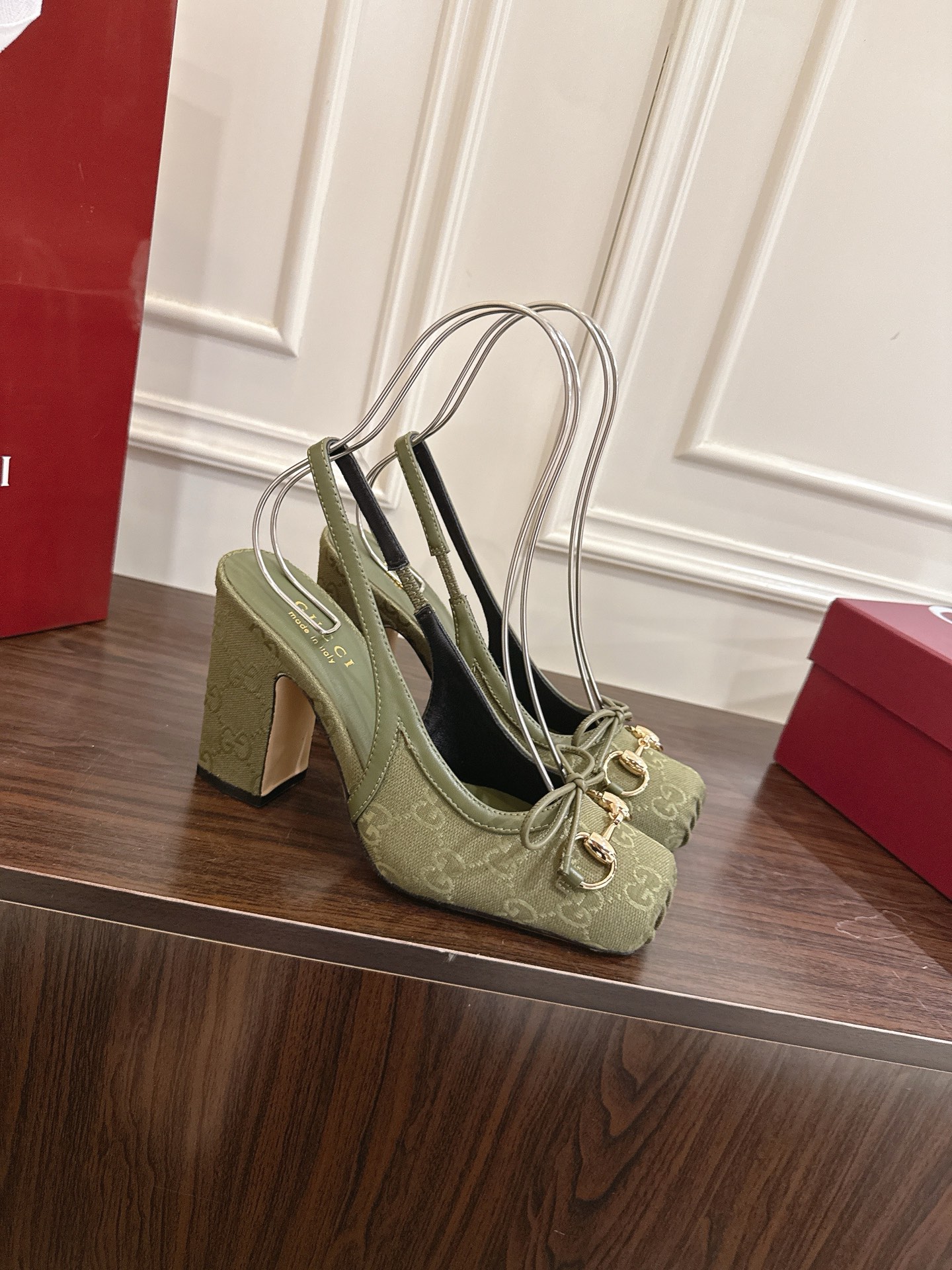 구찌(GUCCI) Horsebit 스트랩 하이힐 슈즈 신발