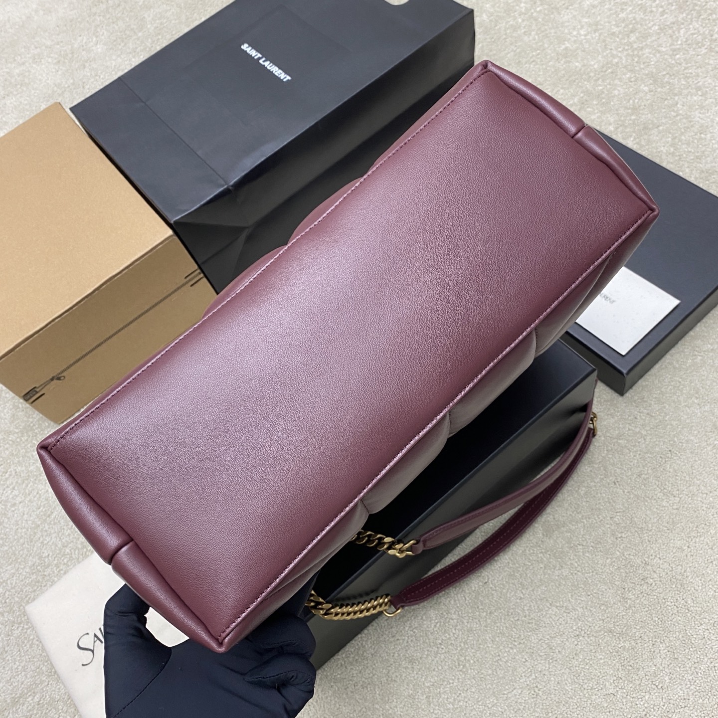 생로랑(YSL) 루루 푸퍼(Loulou Puffer) 라지 버건디 (골드) 숄더백 가방