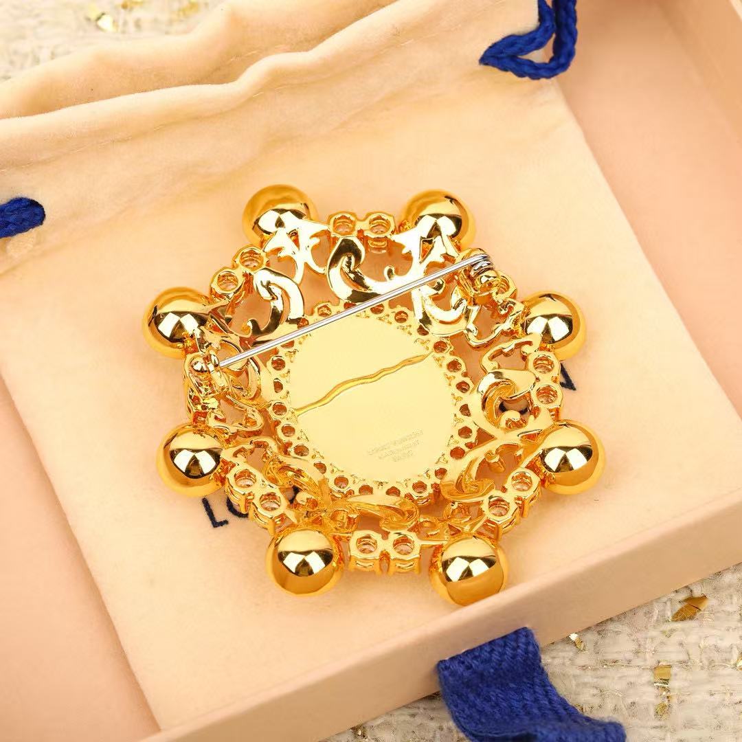 LV 루이비통 브로치