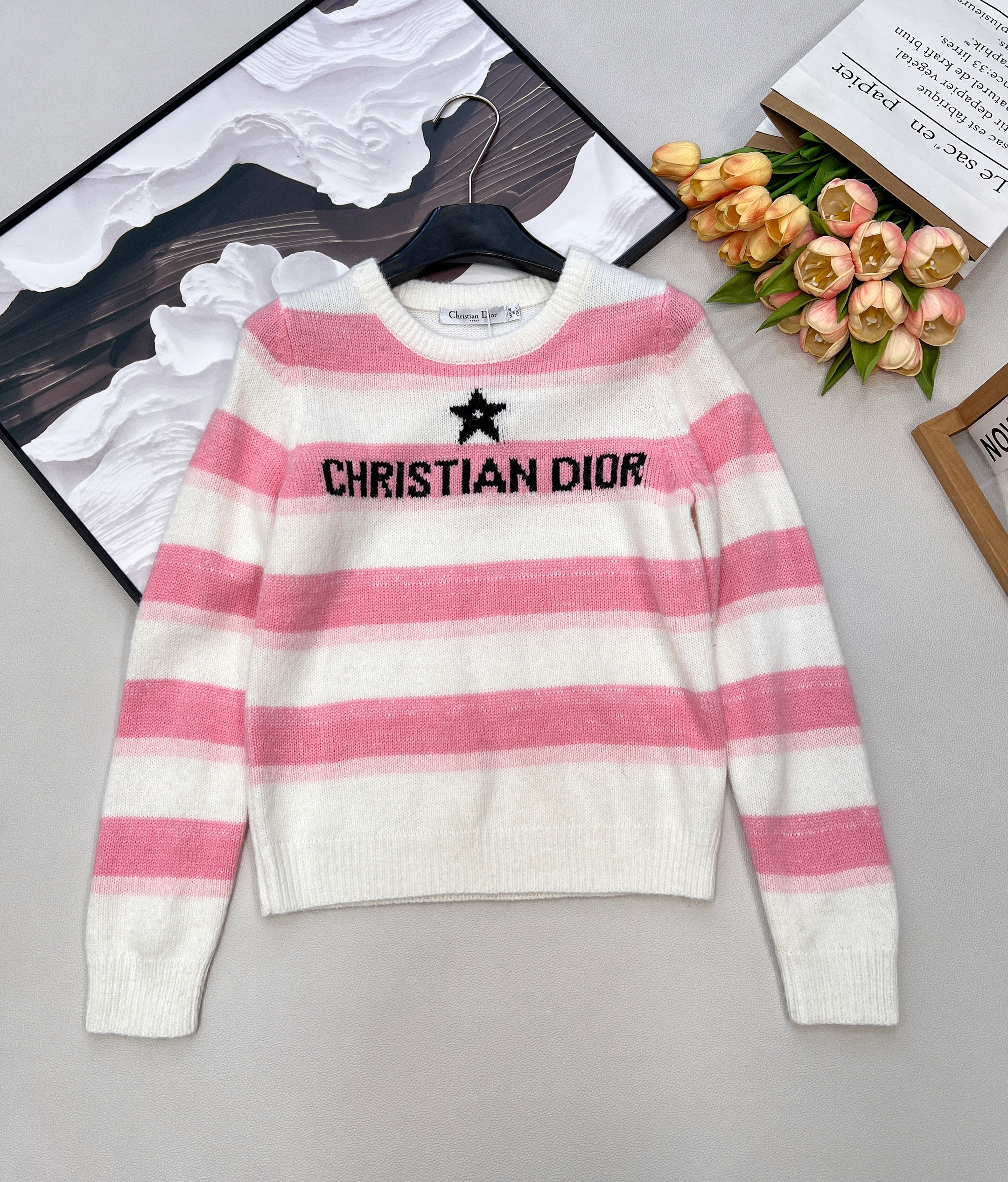 디올(DIOR) CD 스트라이프 별 레터링 자카드 긴팔 니트 의류