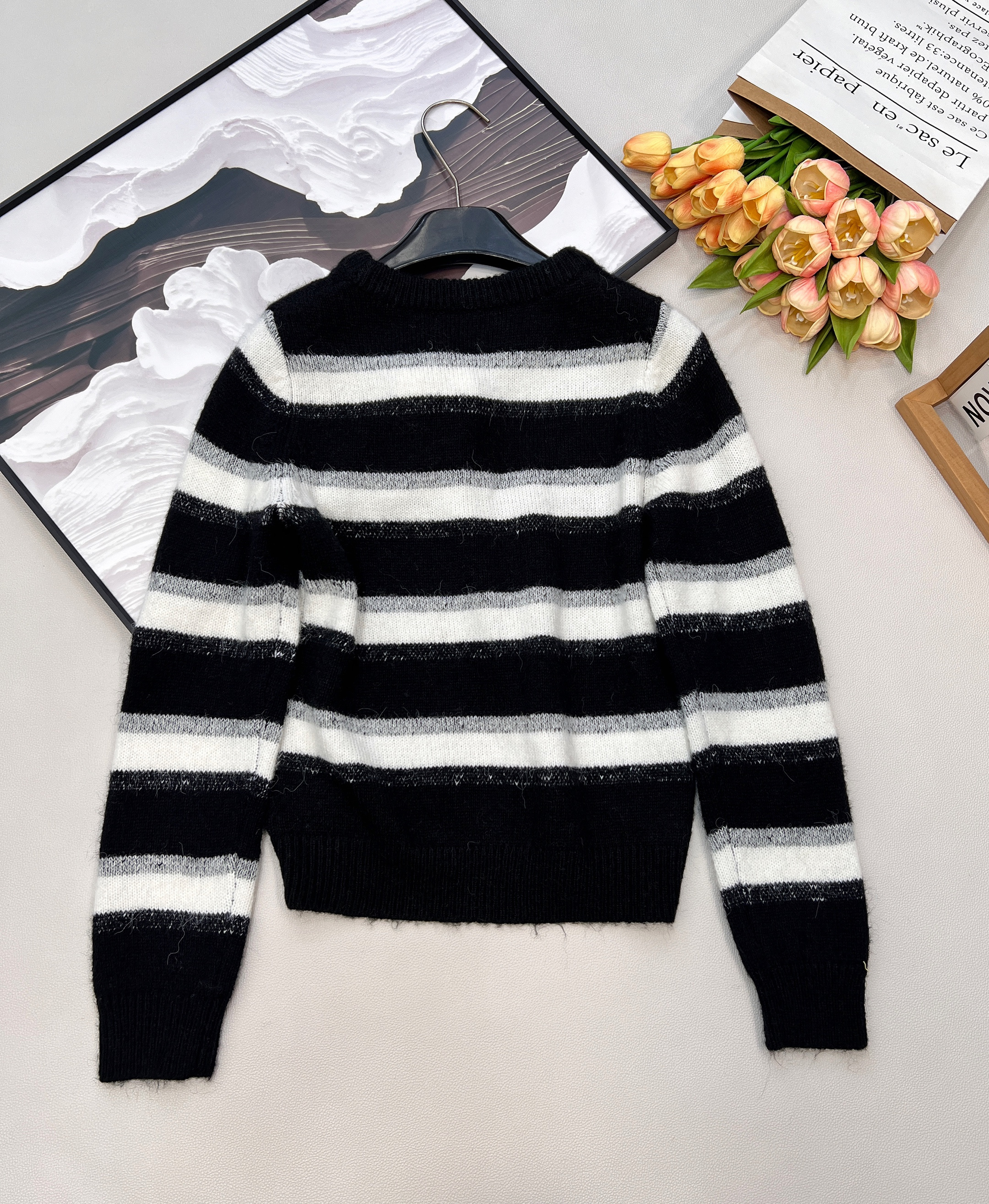 디올(DIOR) CD 스트라이프 별 레터링 자카드 긴팔 니트 의류