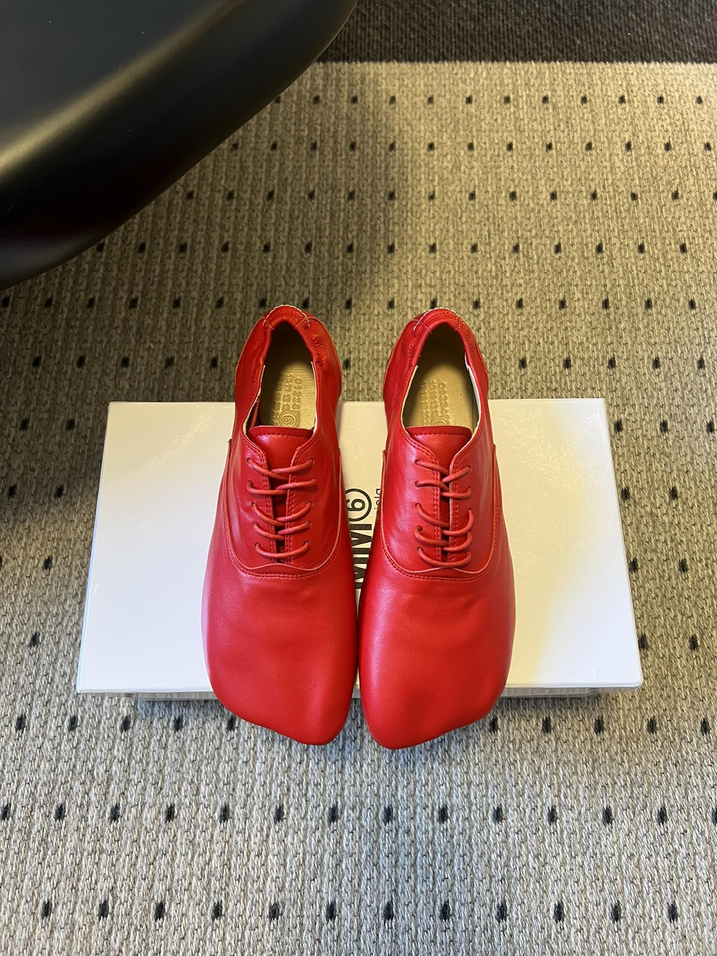 메종 마르지엘라(Maison Margiela) 레이스업 플랫 슈즈 신발