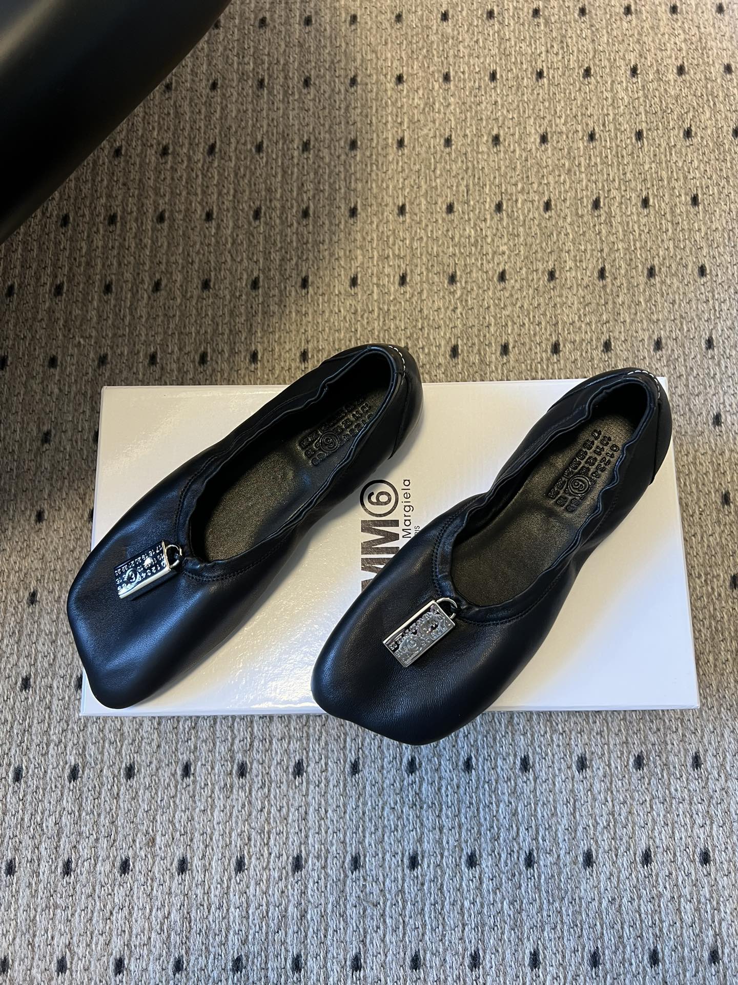 메종 마르지엘라(Maison Margiela)  발레 플랫 슈즈 신발