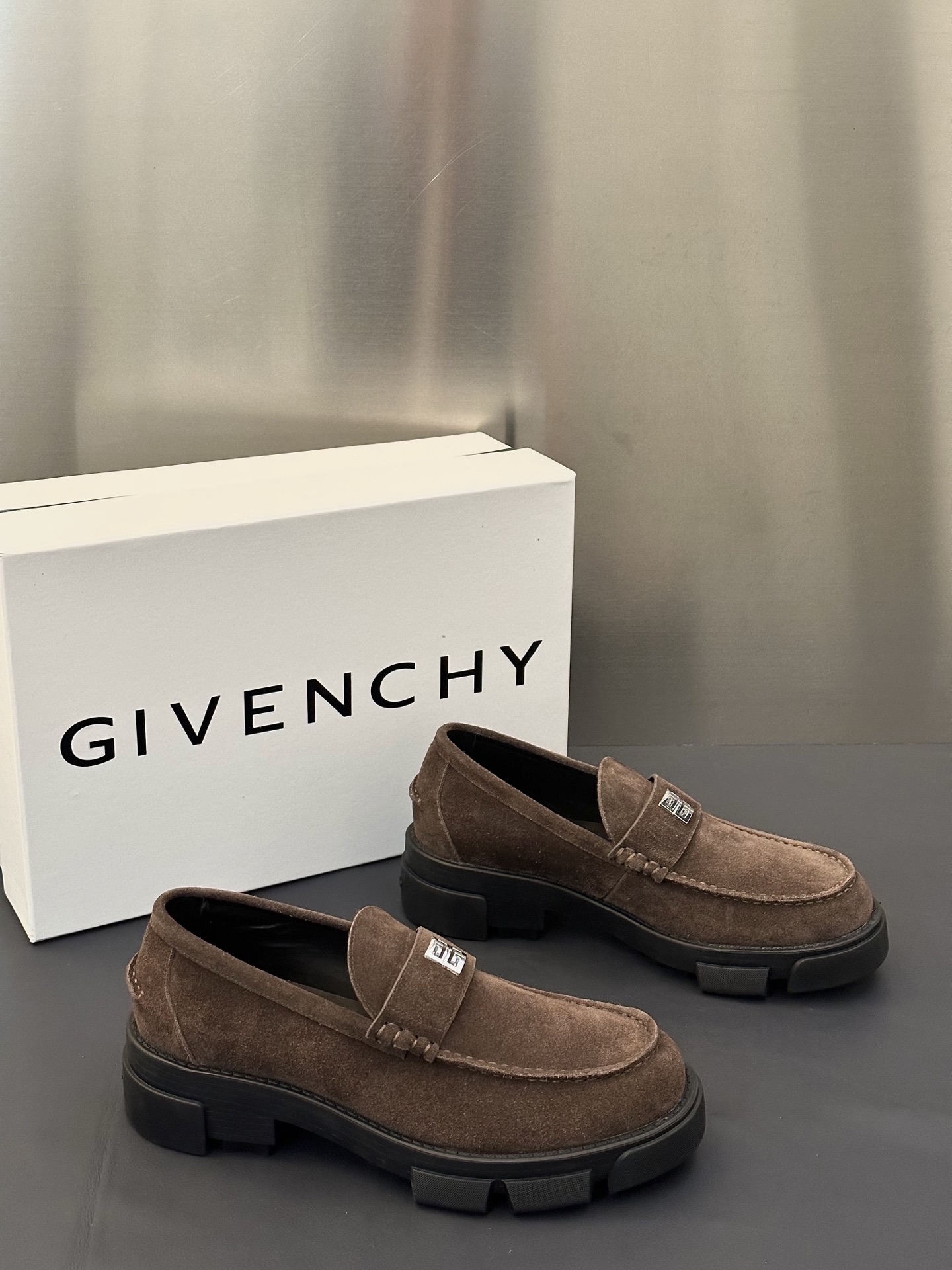 지방시(Givenchy show) 쇼 남성용 가죽 로우 로퍼 구두 신발