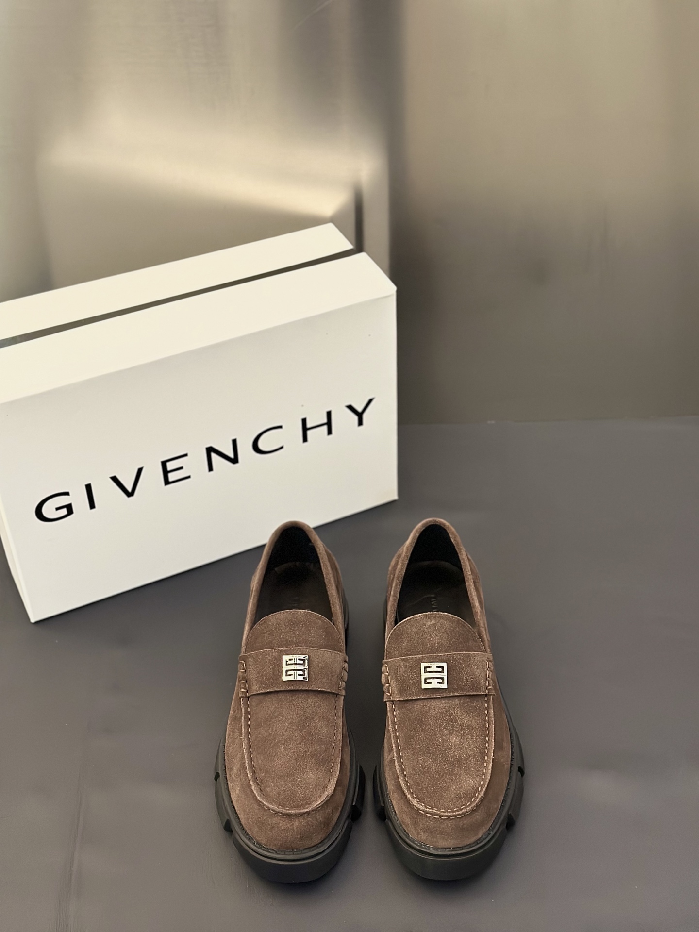 지방시(Givenchy show) 쇼 남성용 가죽 로우 로퍼 구두 신발