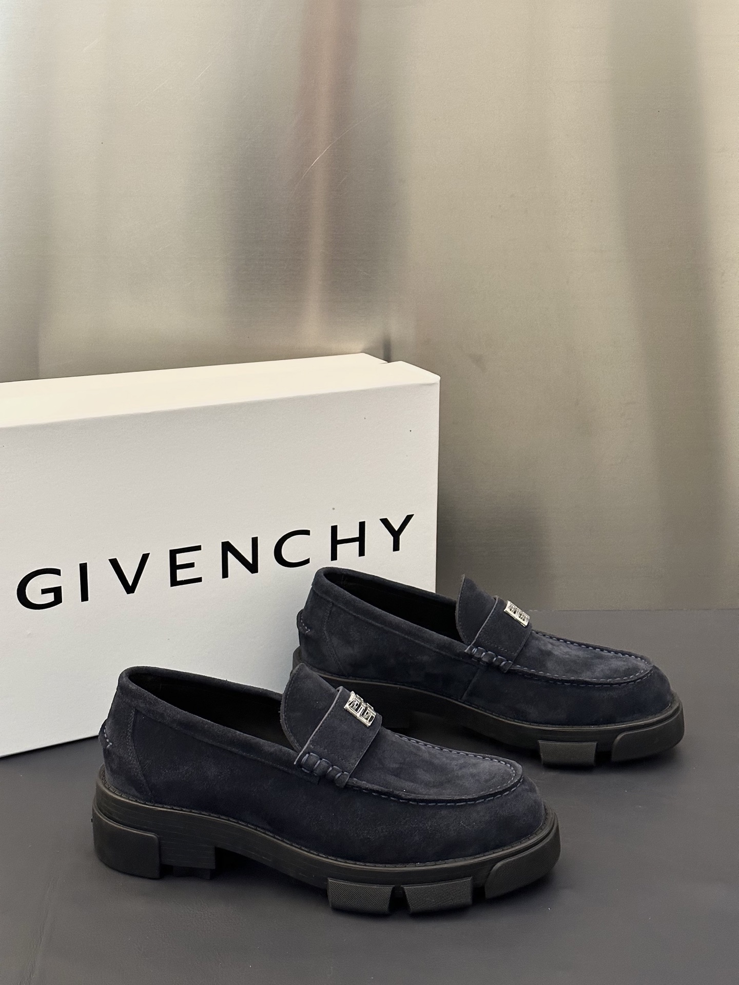 지방시(Givenchy show) 쇼 남성용 가죽 로우 로퍼 구두 신발