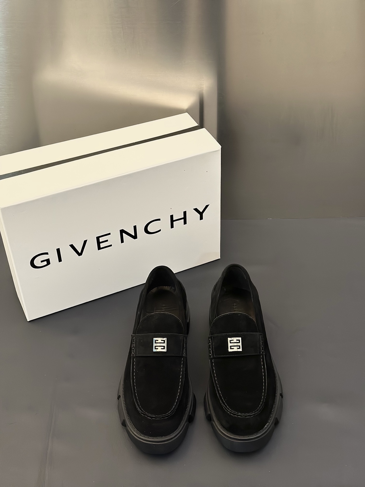 지방시(Givenchy show) 쇼 남성용 가죽 로우 로퍼 구두 신발