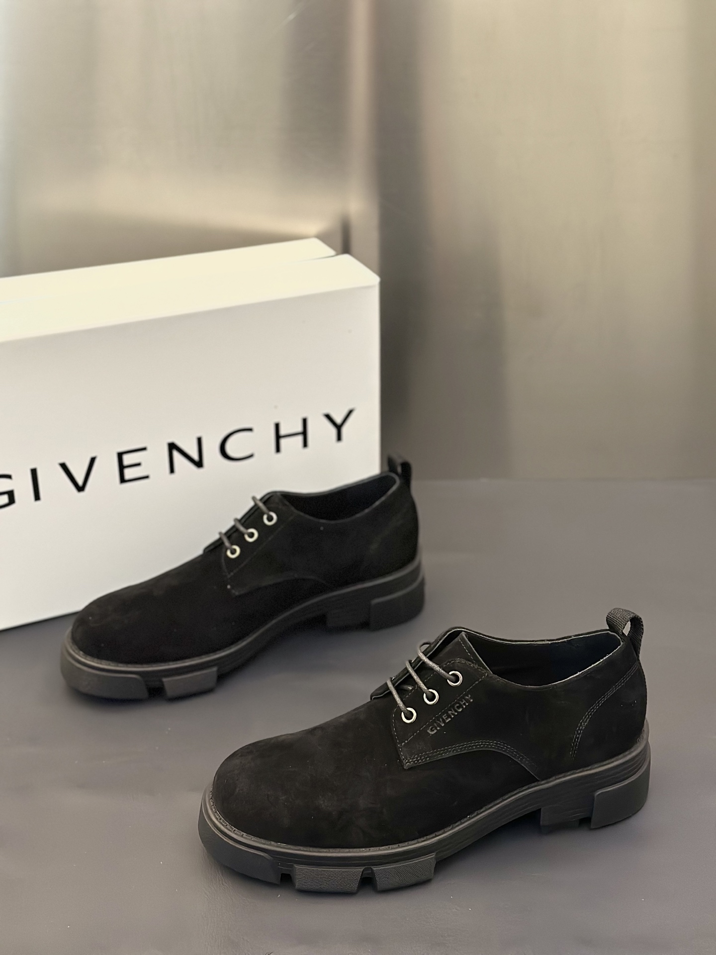 지방시(Givenchy show) 쇼 남성용 가죽 로우 로퍼 구두 신발