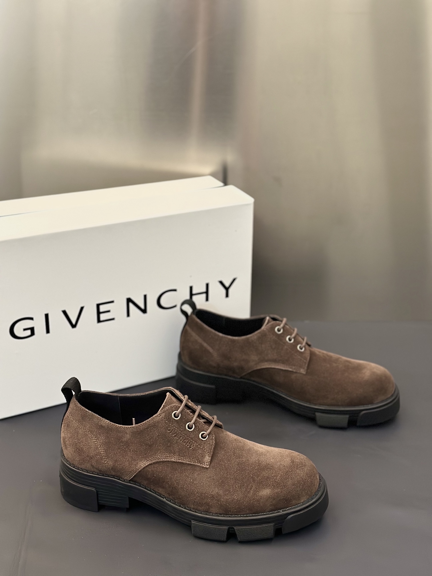 지방시(Givenchy show) 쇼 남성용 가죽 로우 로퍼 구두 신발