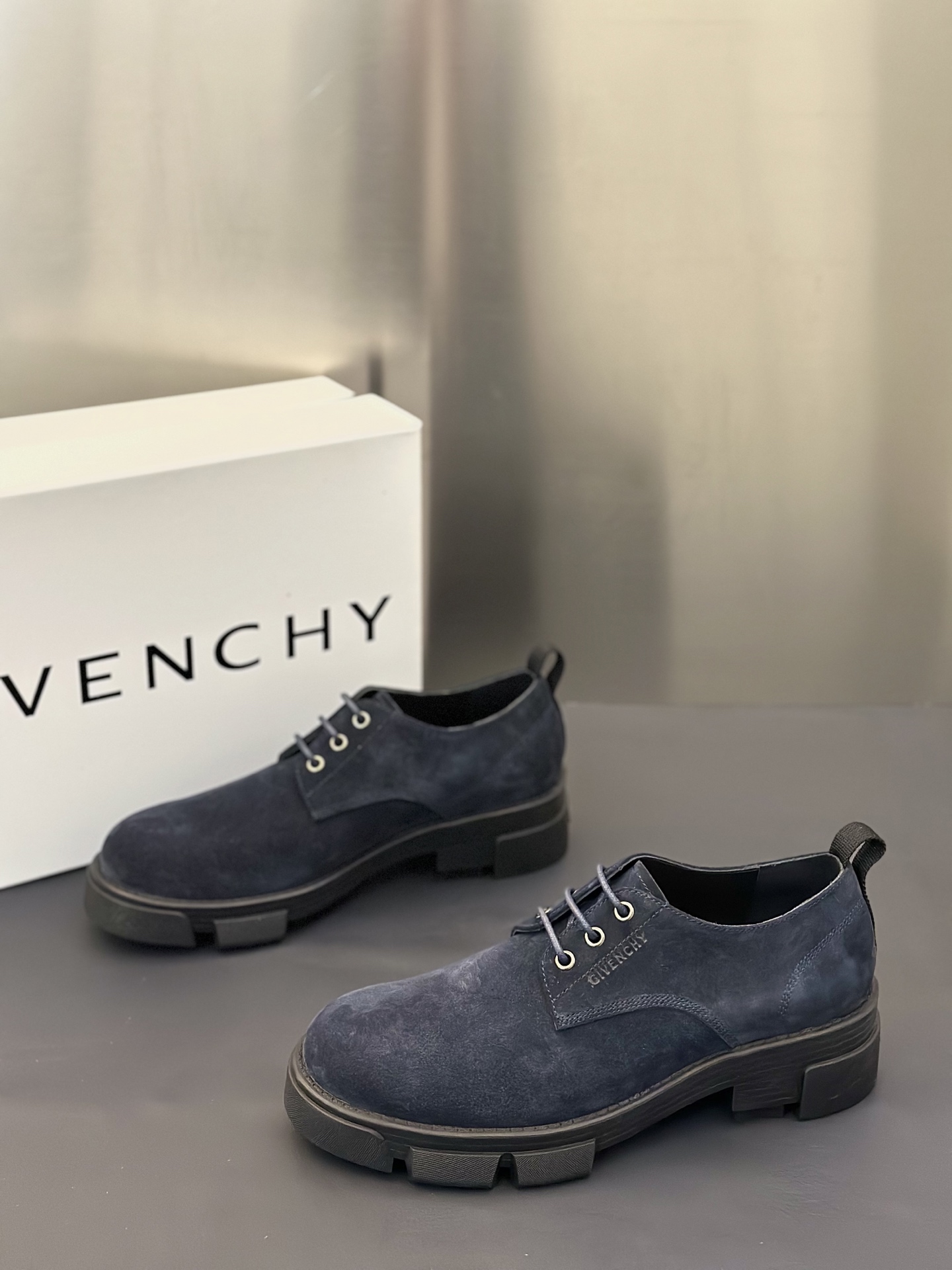 지방시(Givenchy show) 쇼 남성용 가죽 로우 로퍼 구두 신발