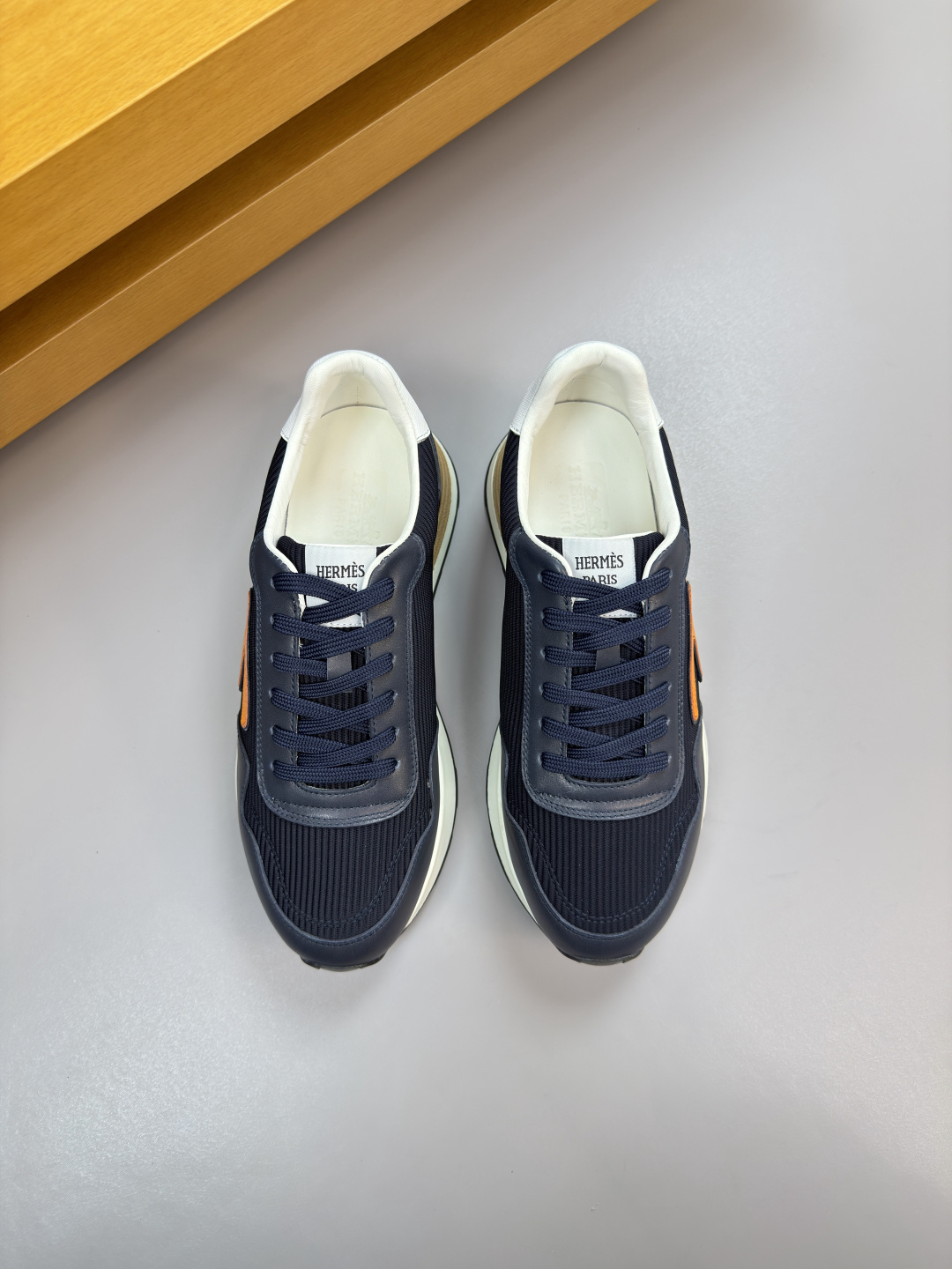 에르메스(HERMES) 하이엔드 캐주얼 스니커즈 신발