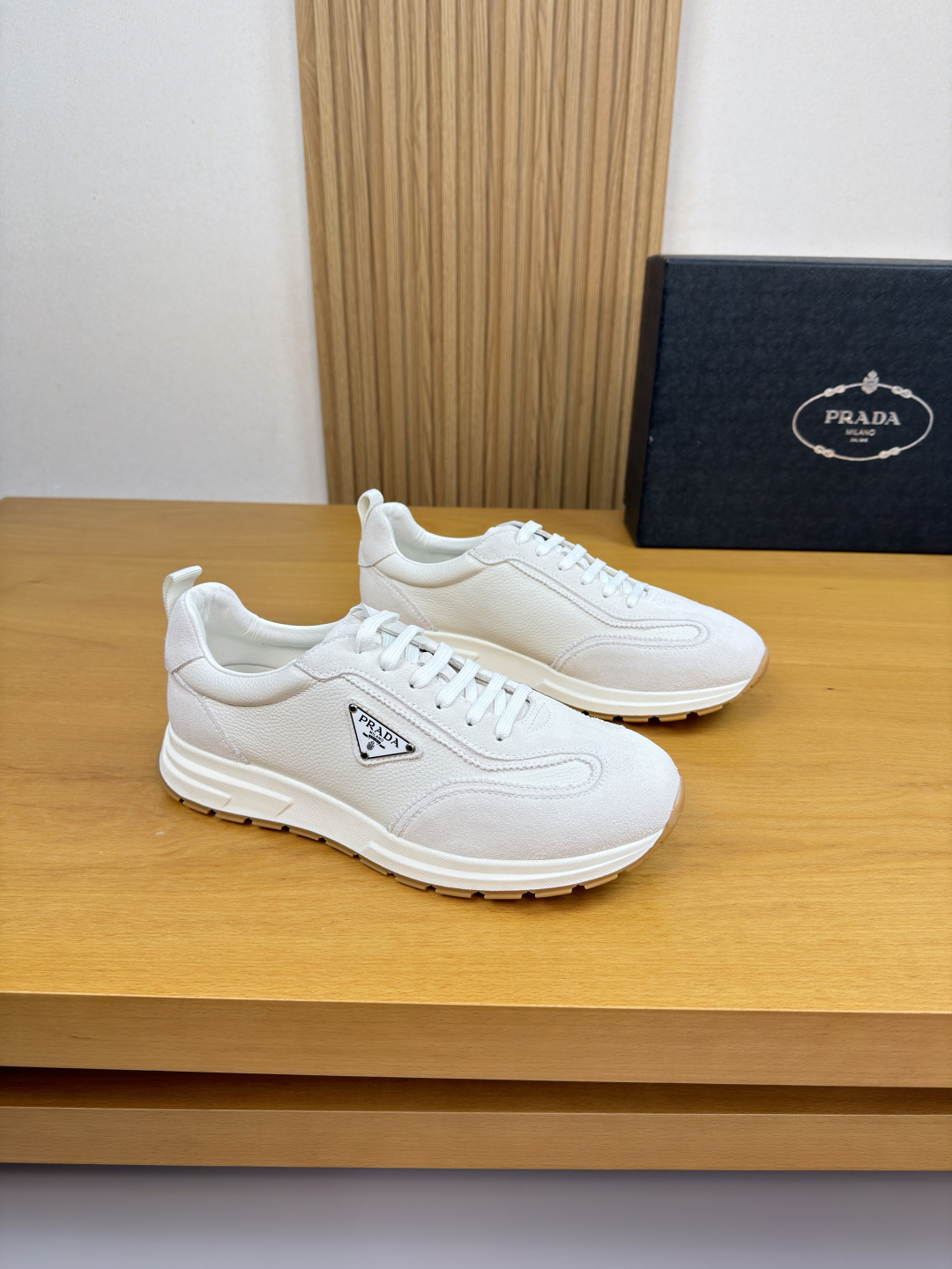 프라다(PRADA) 하이엔드 캐주얼 스니커즈 신발