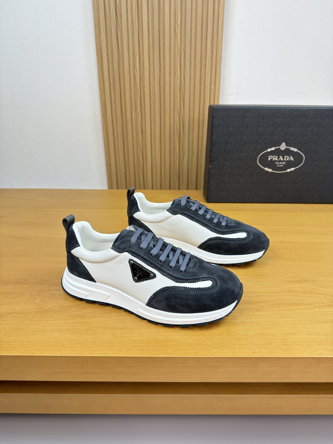 프라다(PRADA) 하이엔드 캐주얼 스니커즈 신발