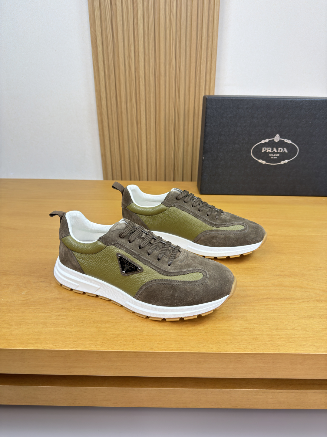 프라다(PRADA) 하이엔드 캐주얼 스니커즈 신발