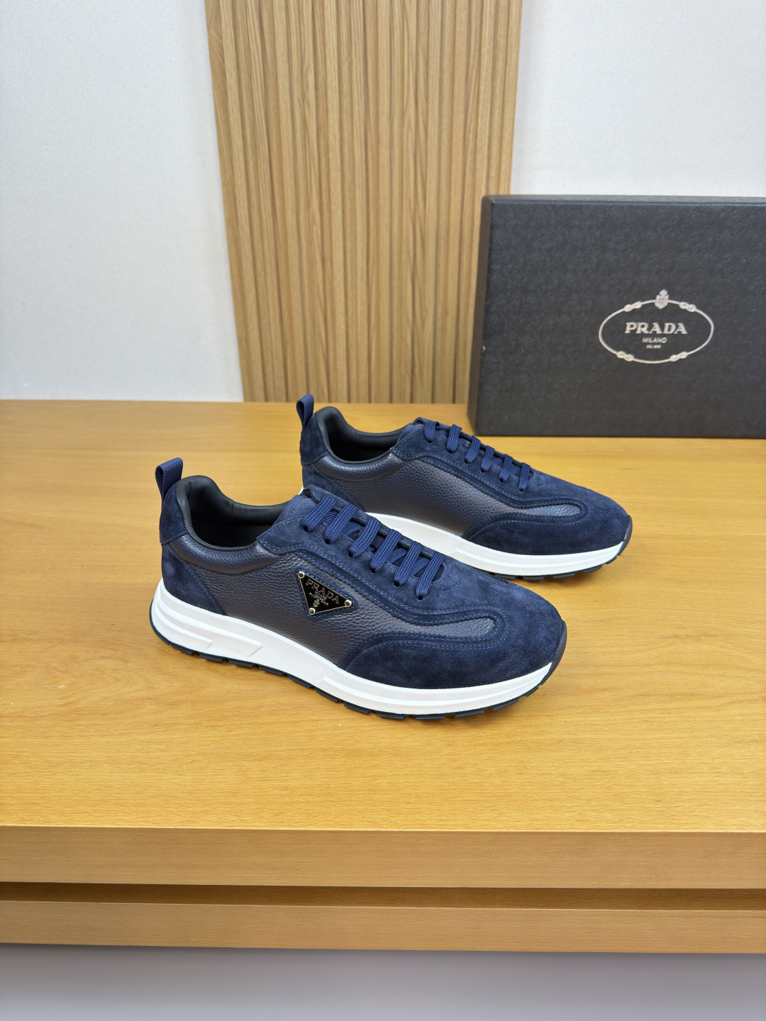 프라다(PRADA) 하이엔드 캐주얼 스니커즈 신발