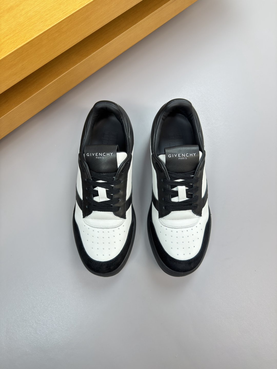 지방시(GIVENCHY) 하이엔드 콤비 캐주얼 스니커즈 신발