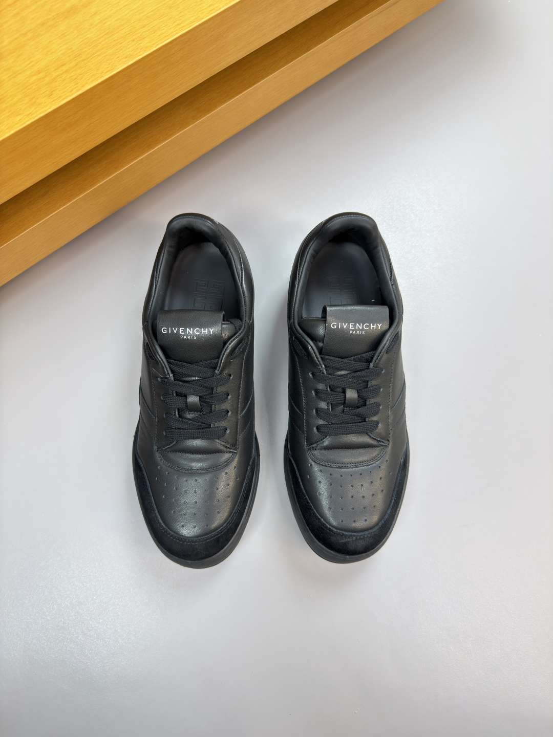 지방시(GIVENCHY) 하이엔드 콤비 캐주얼 스니커즈 신발