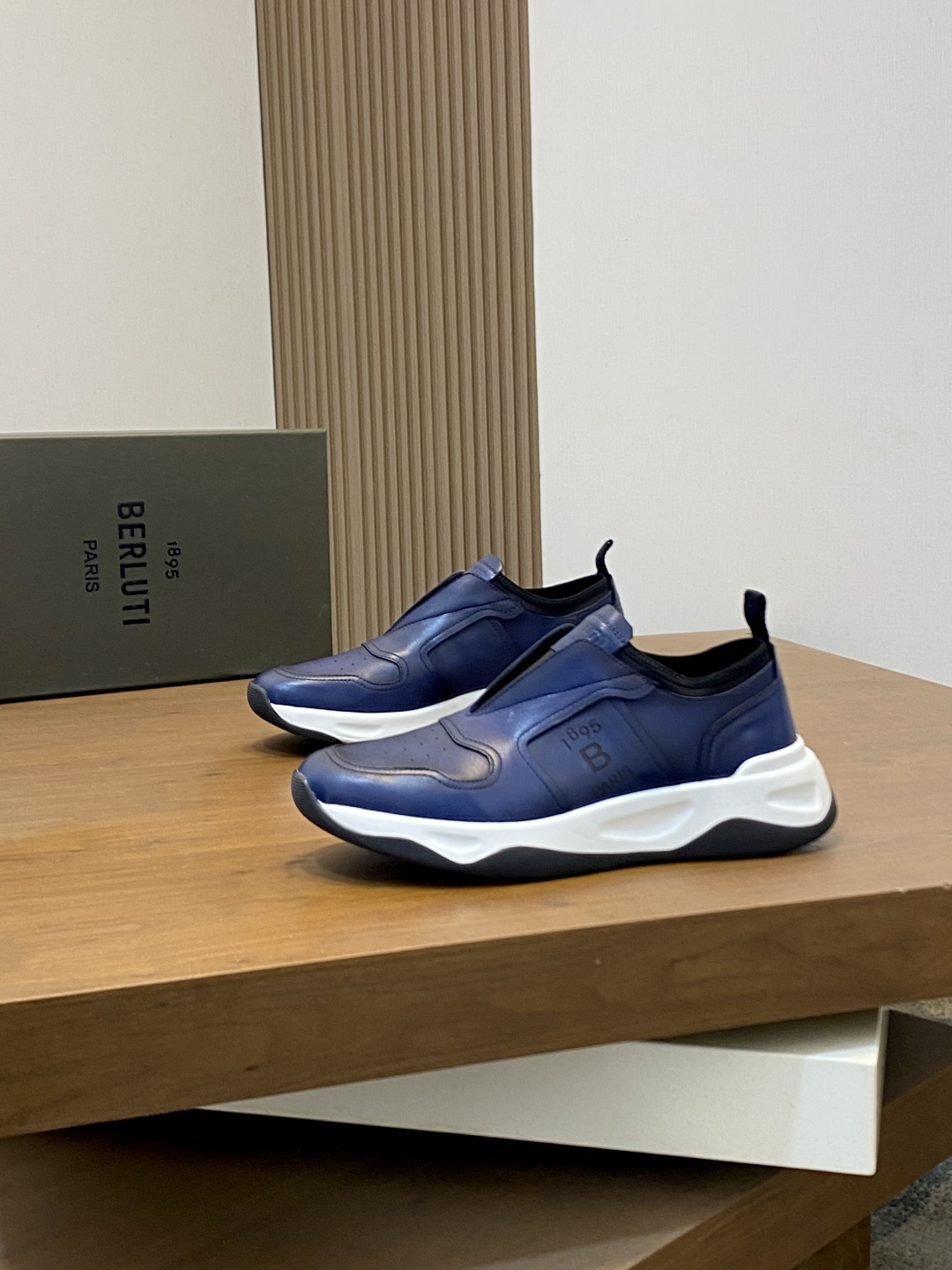 벨루티(Berluti) 핸드메이드 파티나 미드탑 슈즈 스니커즈 신발