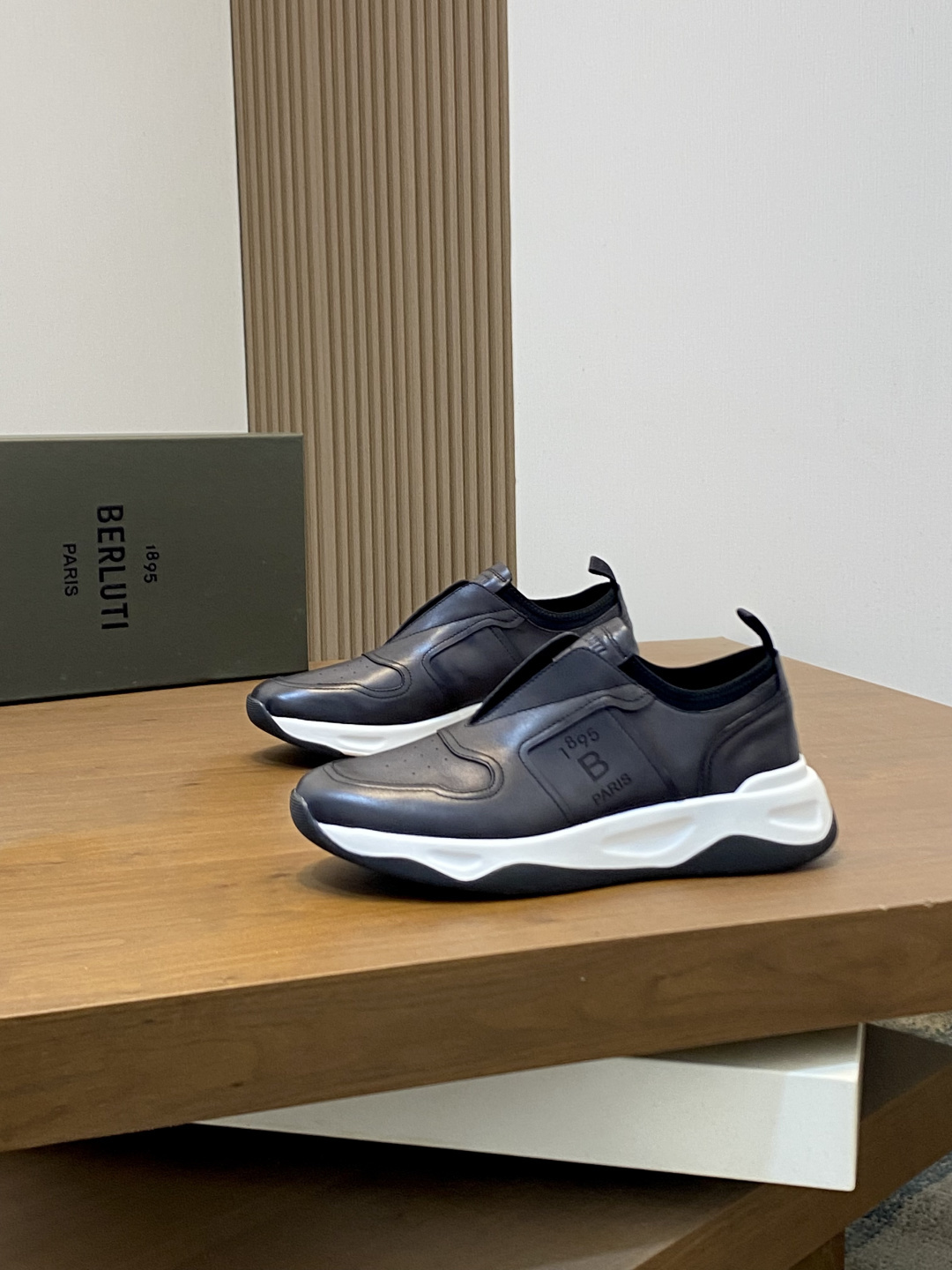 벨루티(Berluti) 핸드메이드 파티나 미드탑 슈즈 스니커즈 신발