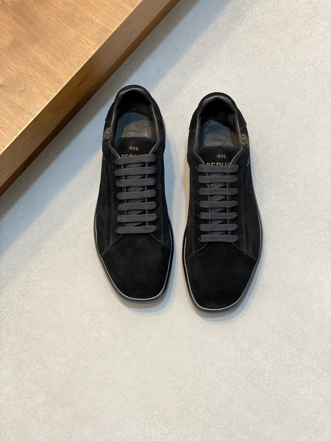 벨루티(Berluti) 스크리토 엠보 스니커즈 신발